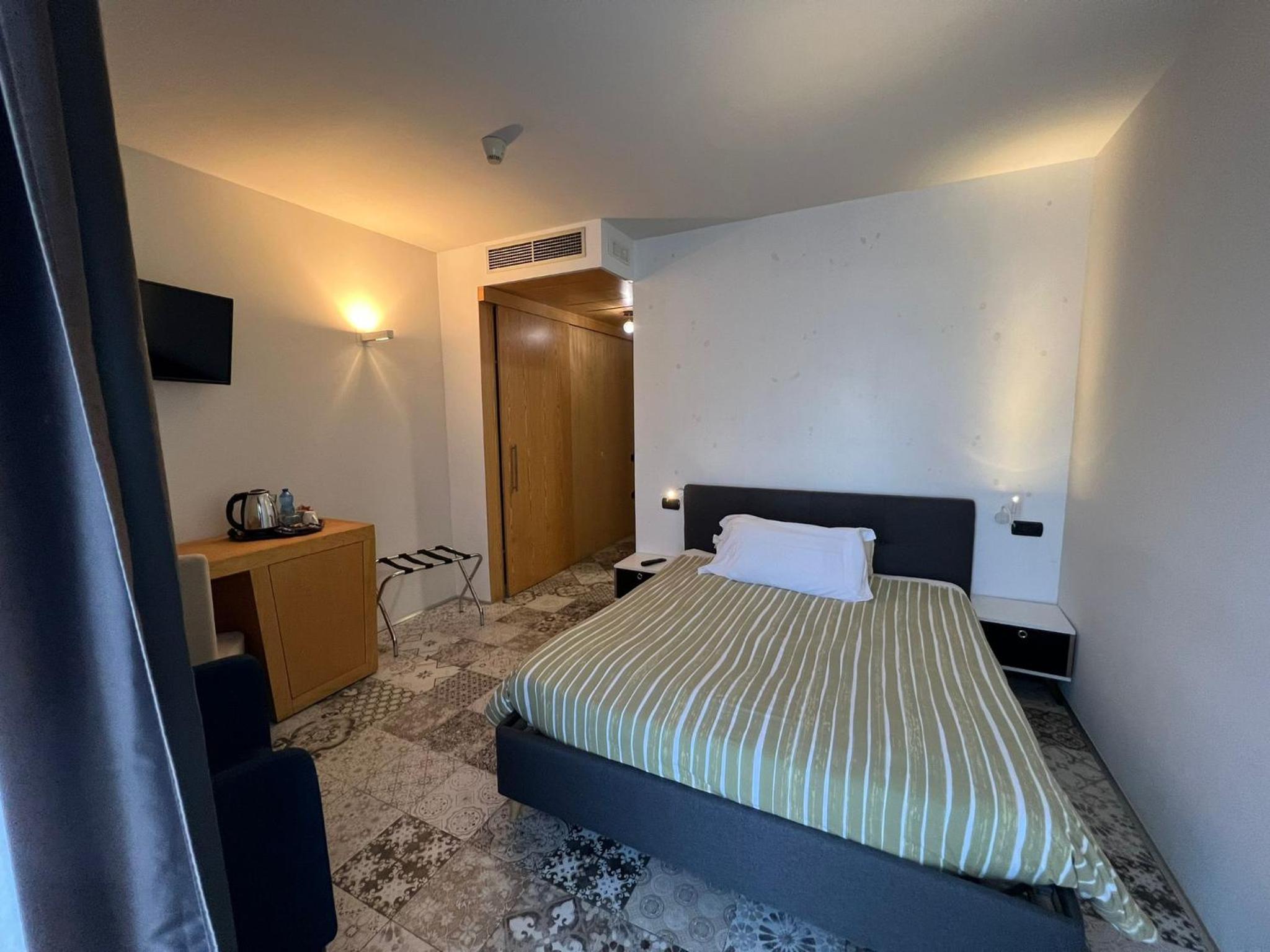 Superior Double Room - Photo 9