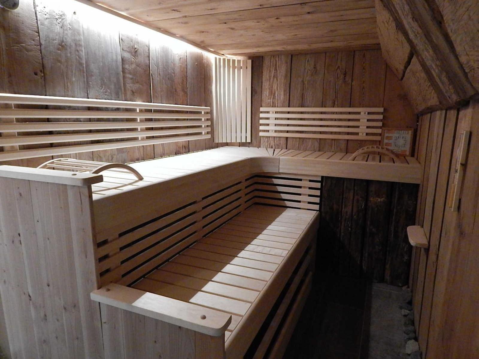 Apartment with Sauna photo 3