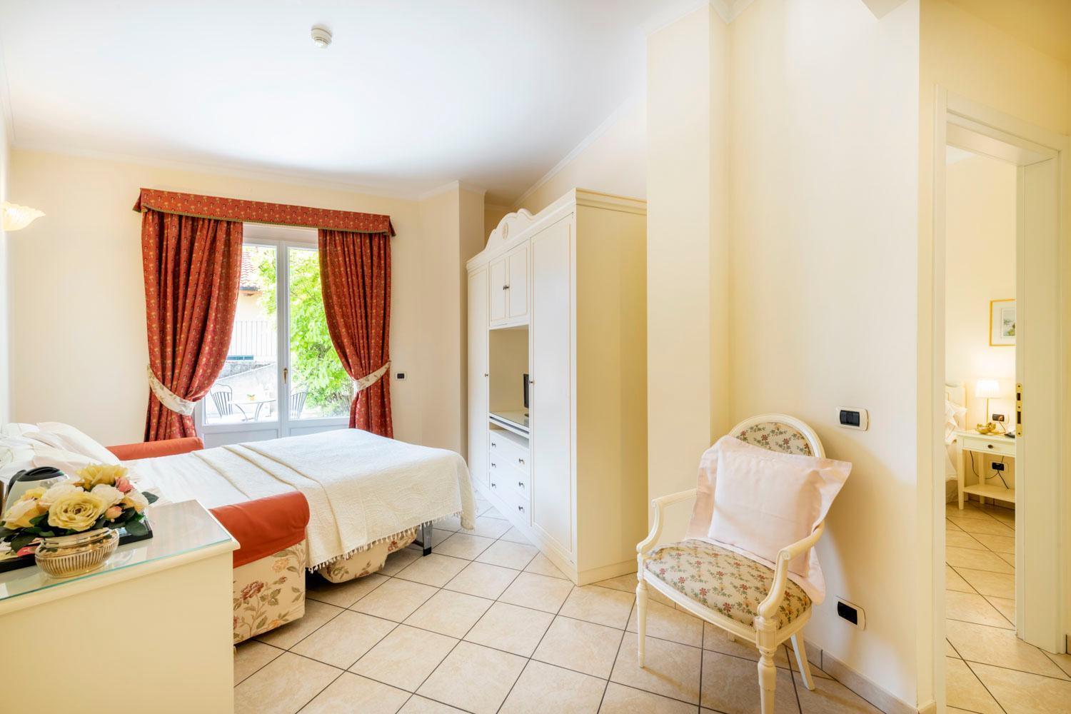 Family Suite (2 Adults + 2 Children) - Photo 1