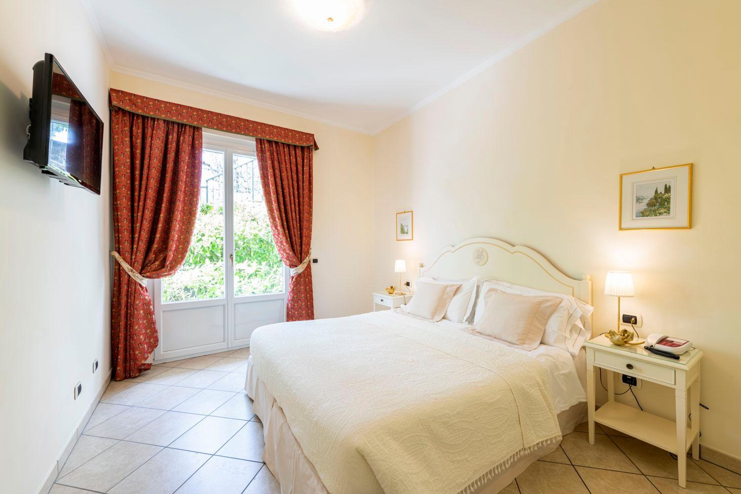 Family Suite (2 Adults + 2 Children) - Photo 4