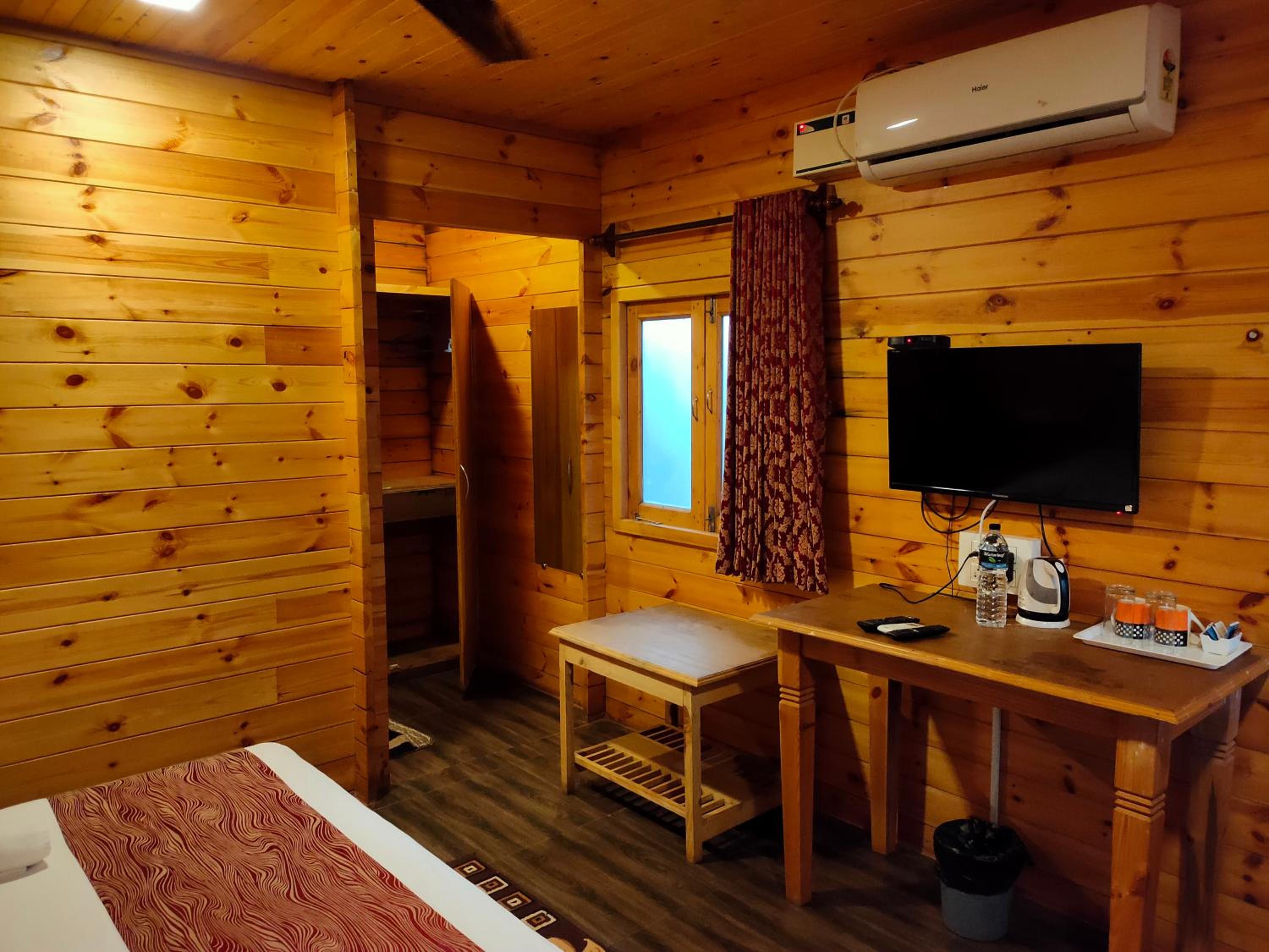 Double Room with Garden View - Photo 8