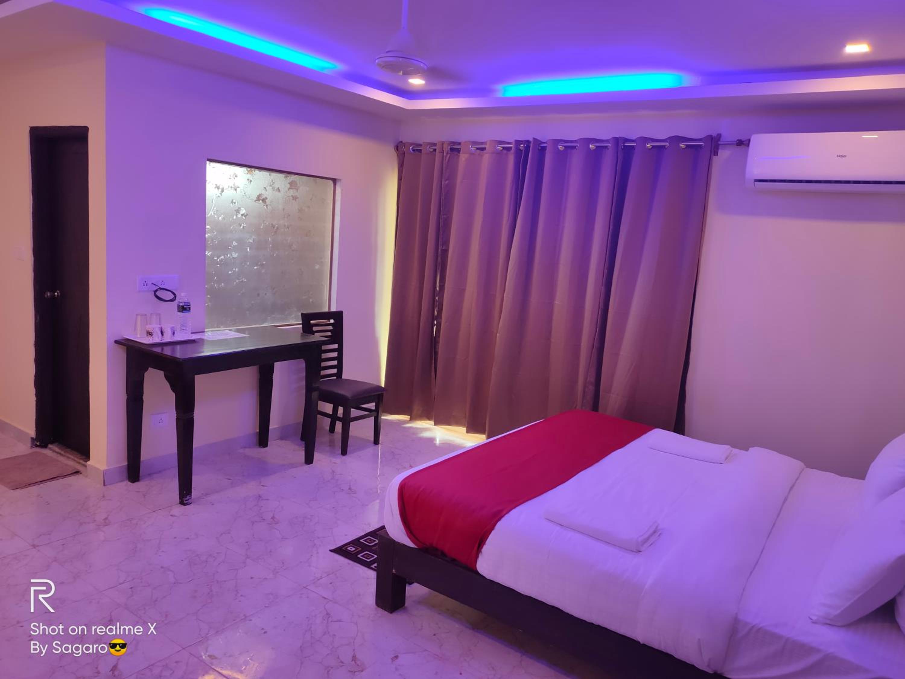 Double Room with Garden View - Photo 5