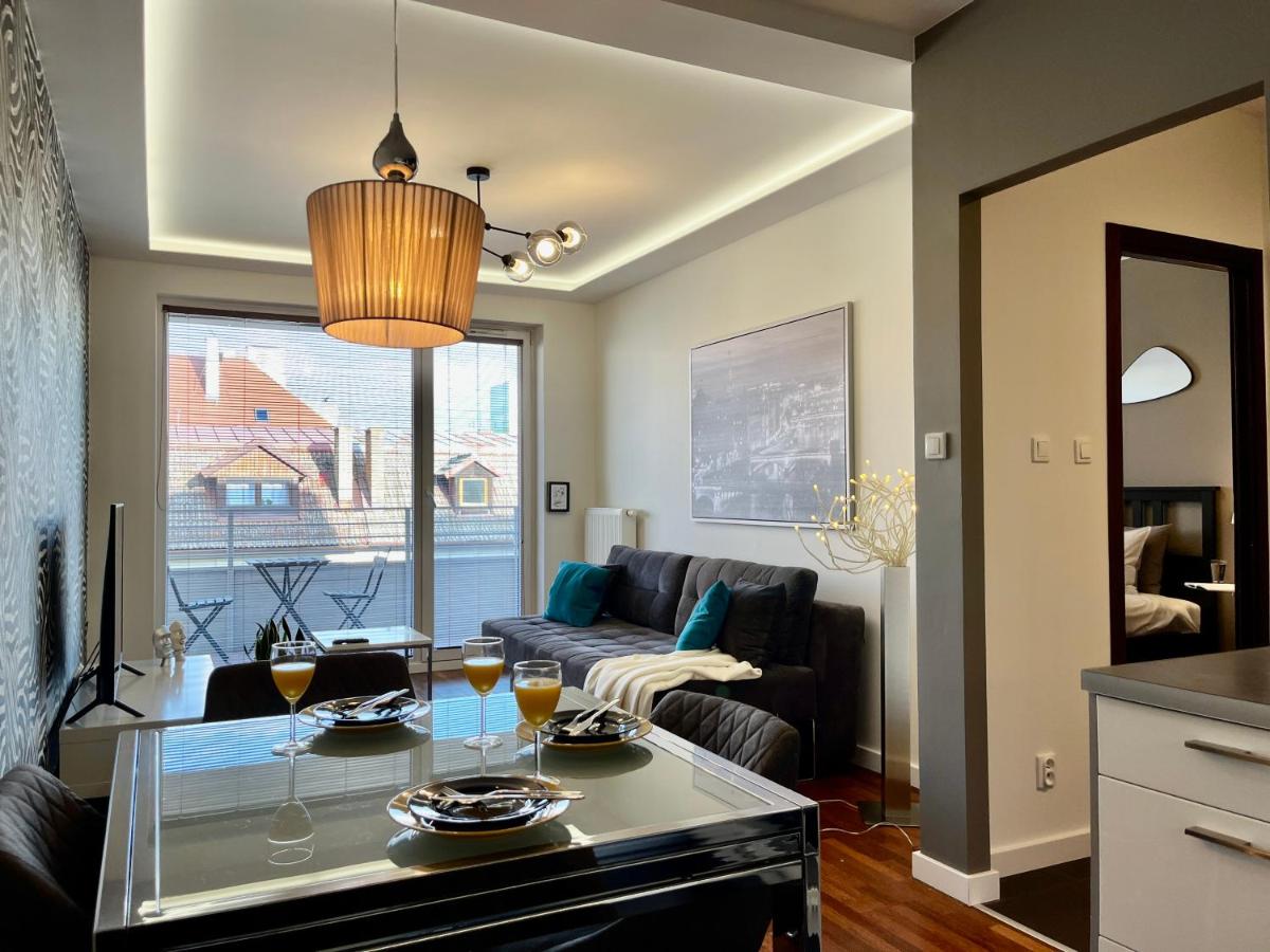 One-Bedroom Apartment with Balcony