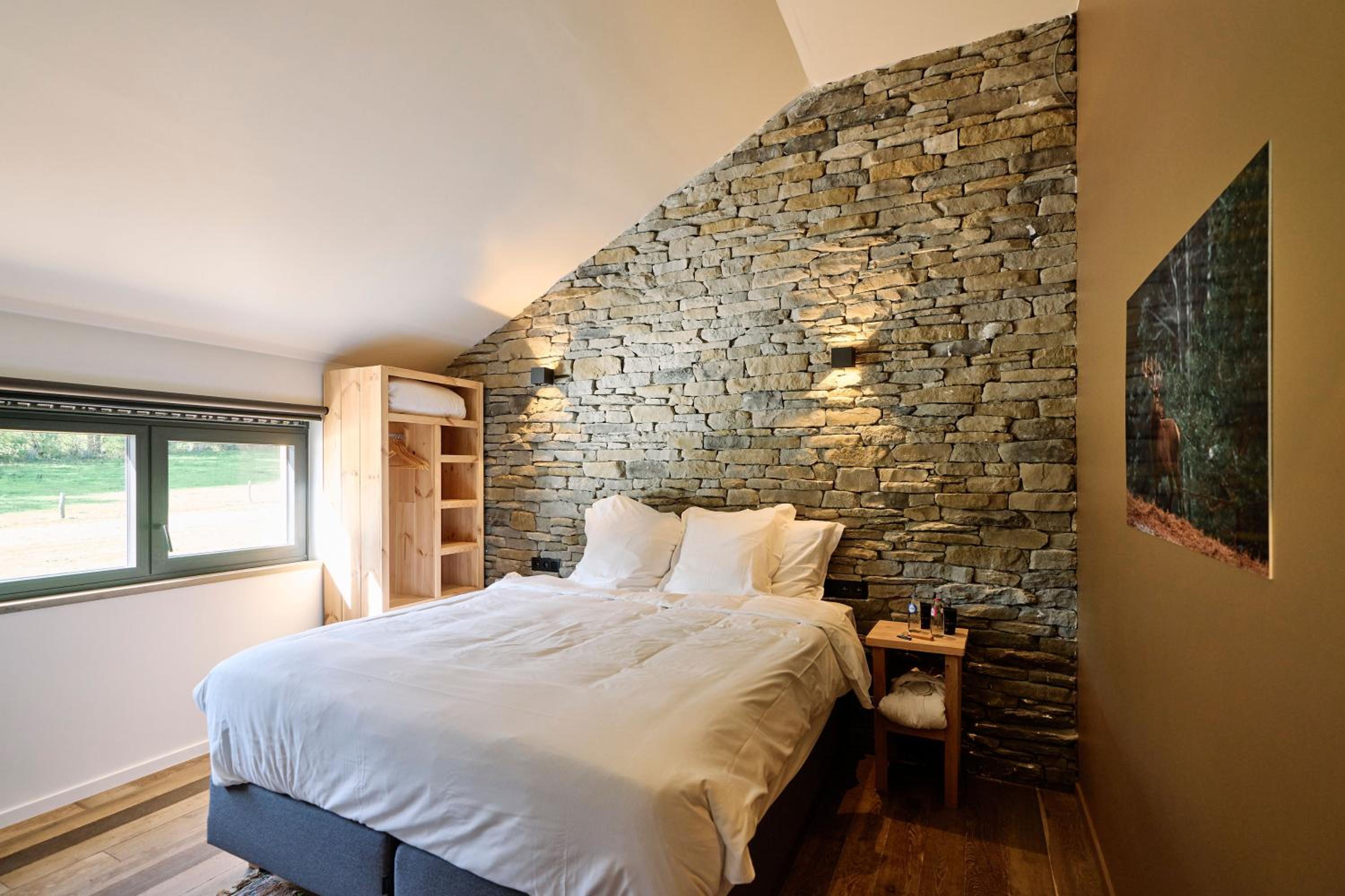Superior King Room - Photo 4