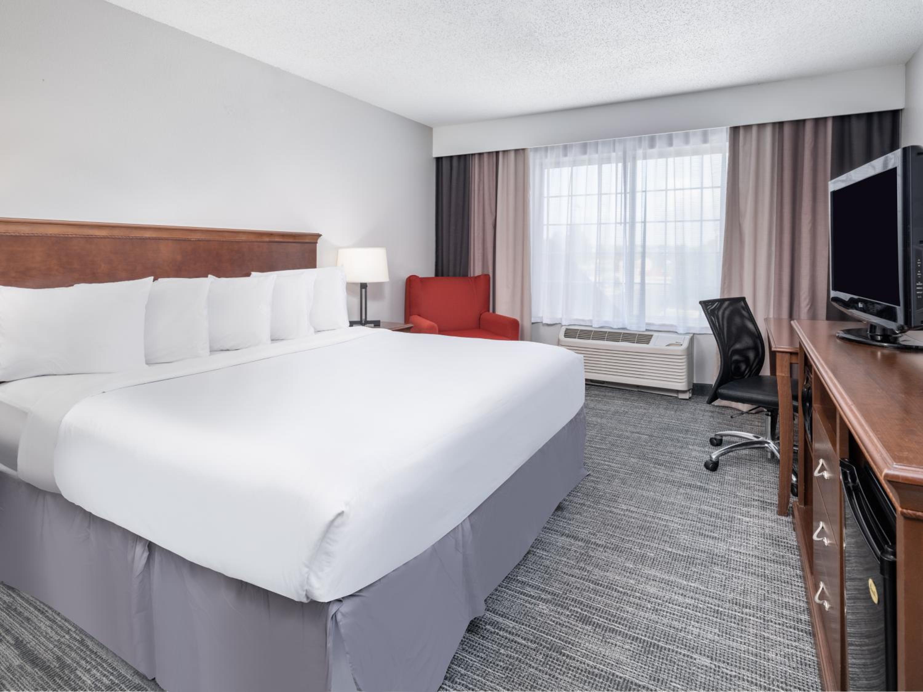 King Room - Non-Smoking - Photo 1