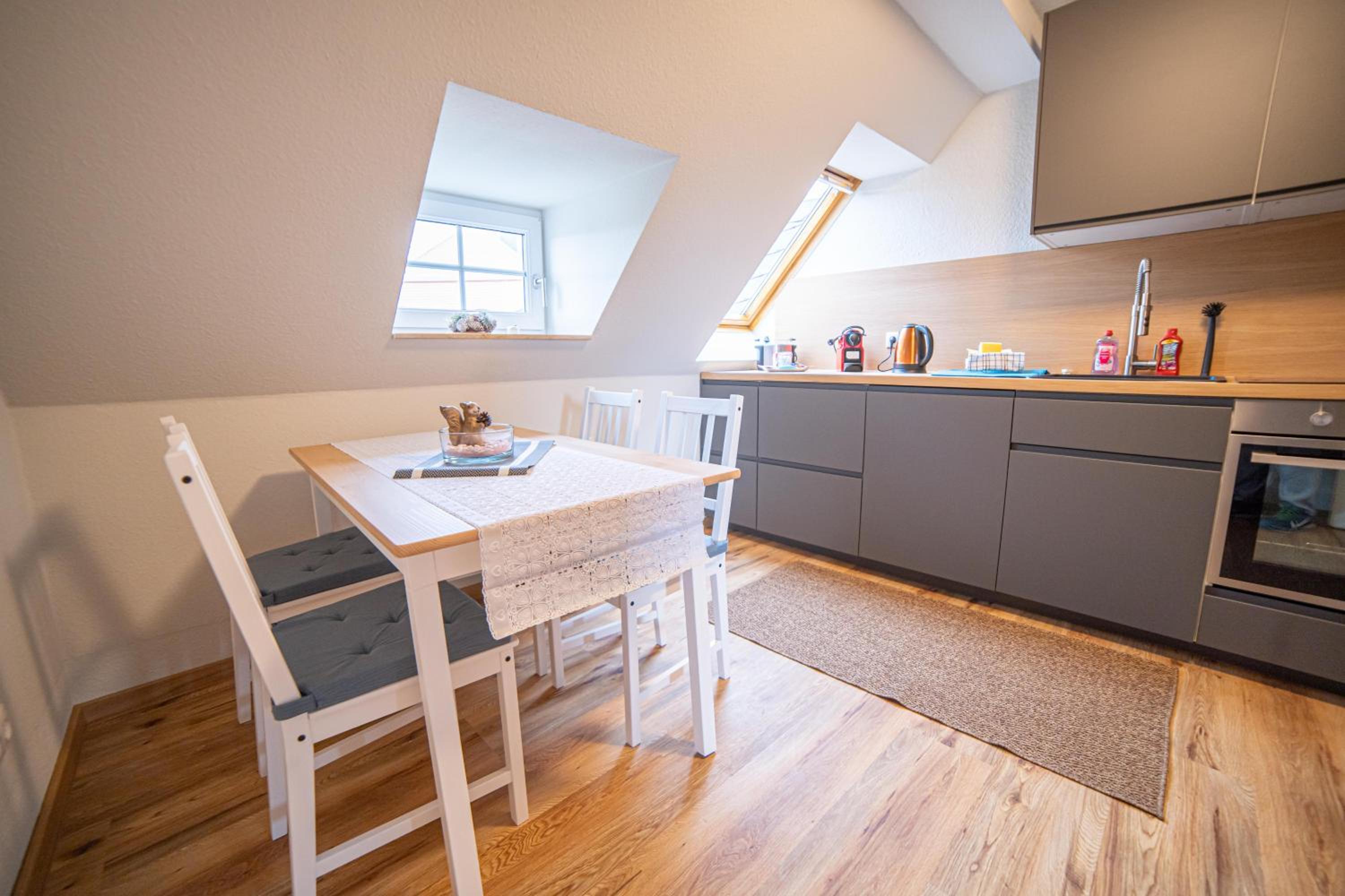 Two-Bedroom Apartment with Balcony photo 2