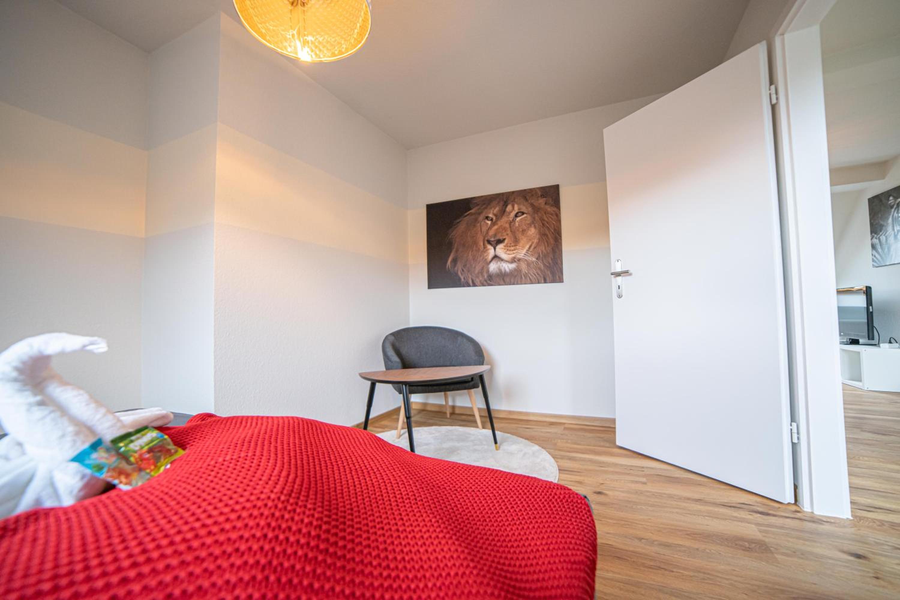 Two-Bedroom Apartment with Balcony photo 3