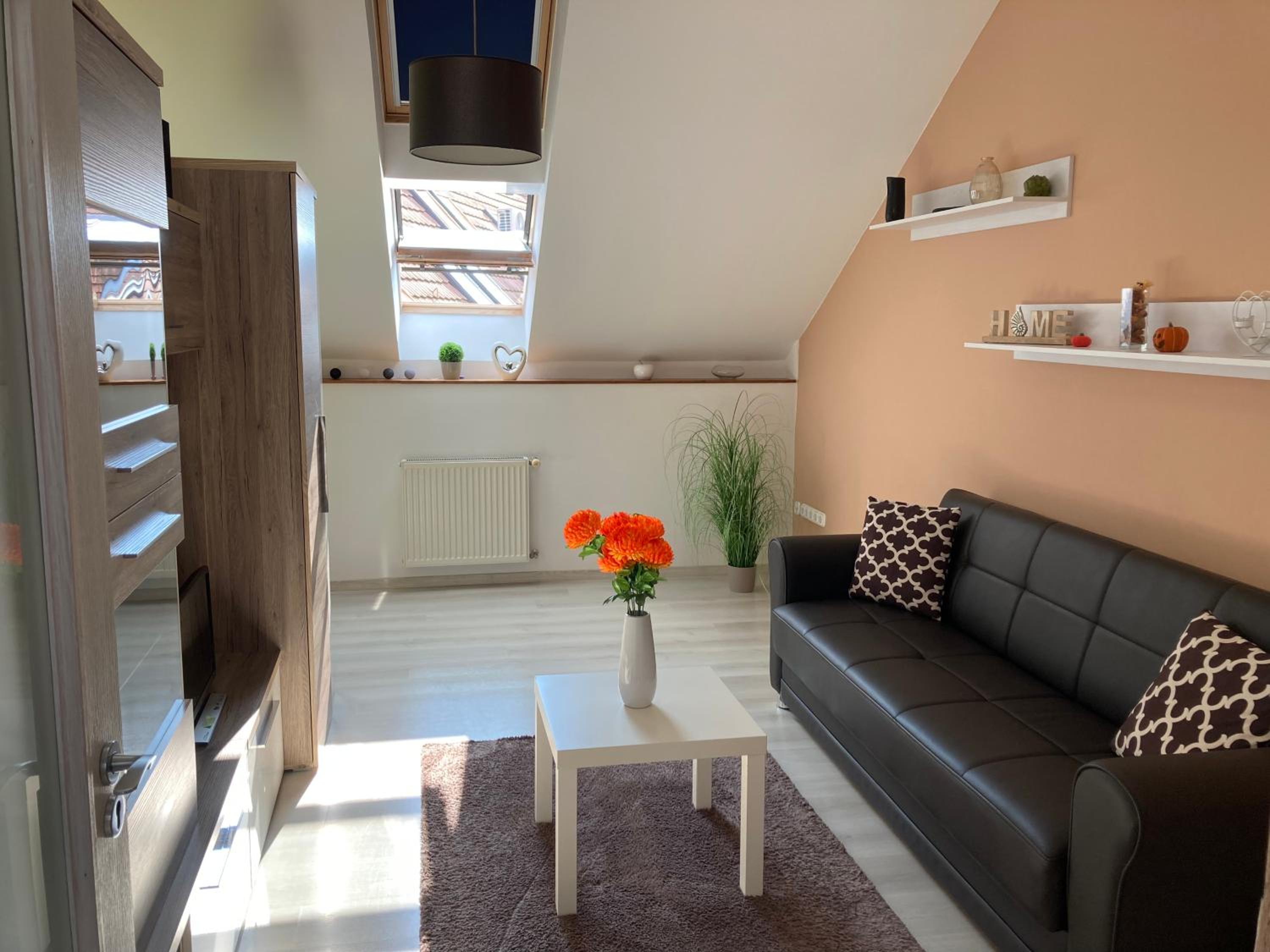 One-Bedroom Apartment - Photo 1