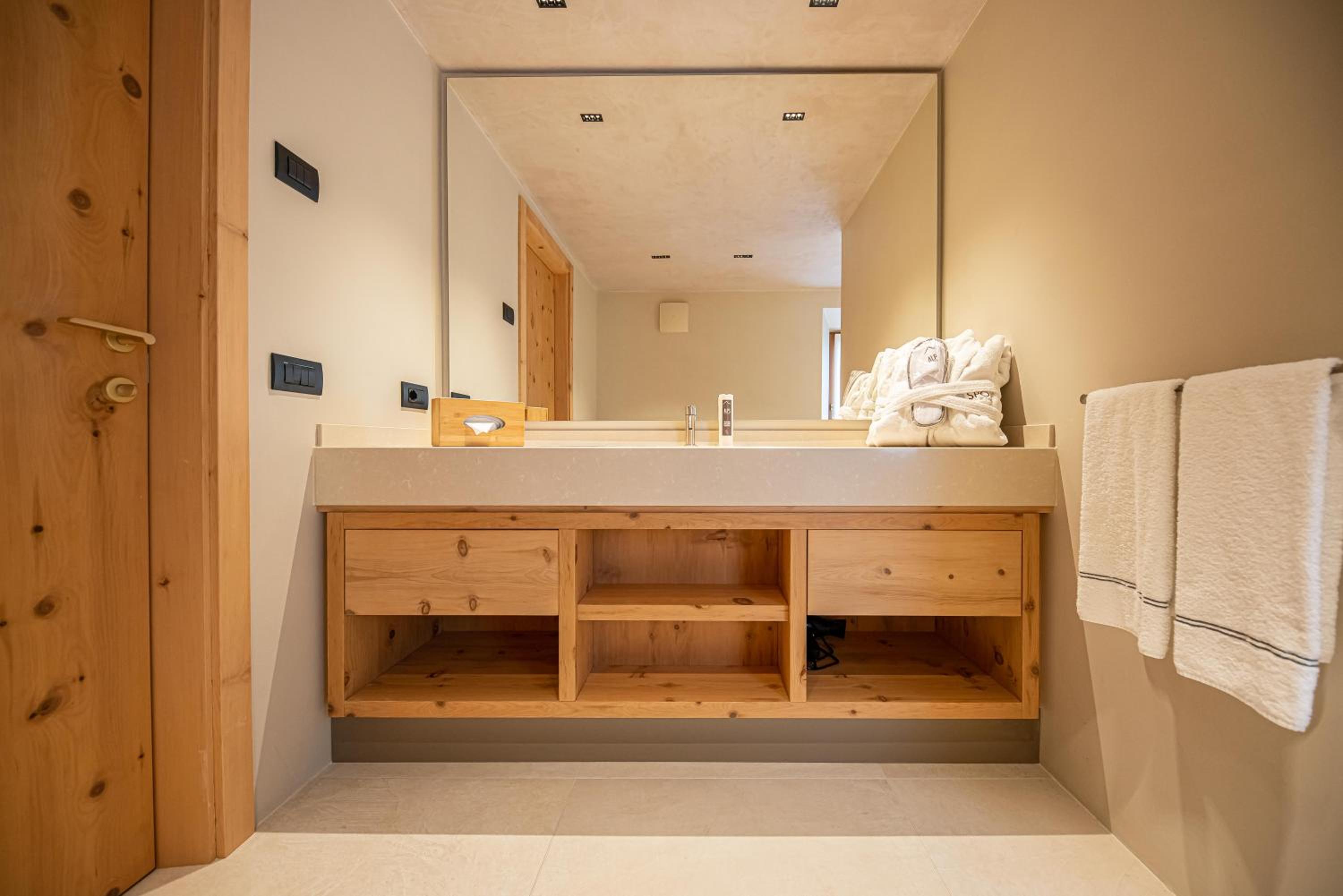 Luxury Triple Room photo 3