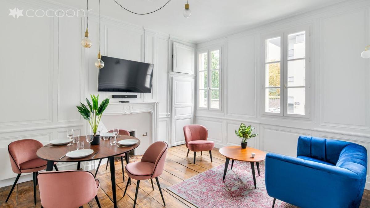 Deluxe Apartment with Parking