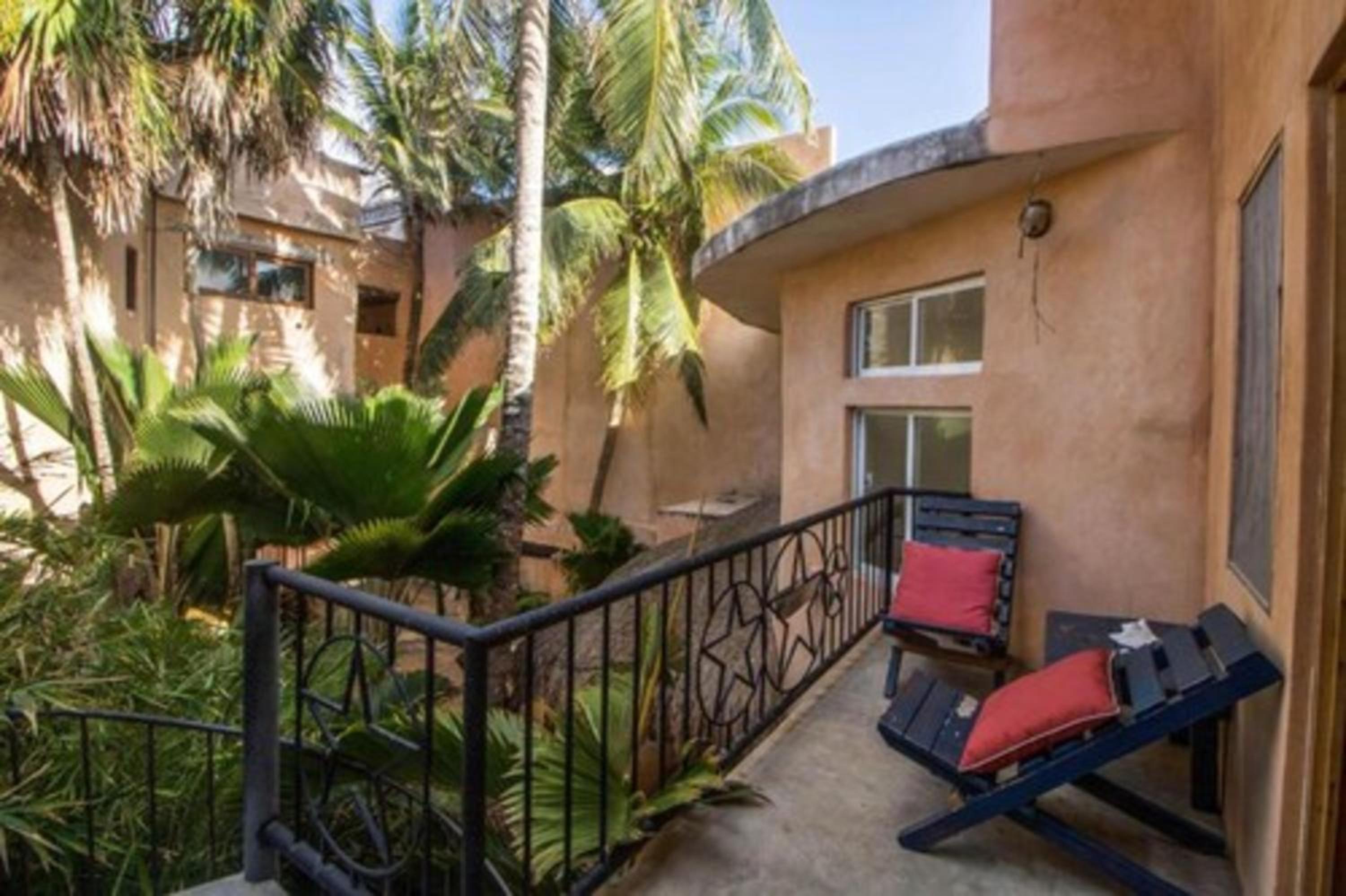 Suite with Garden View - Photo 17