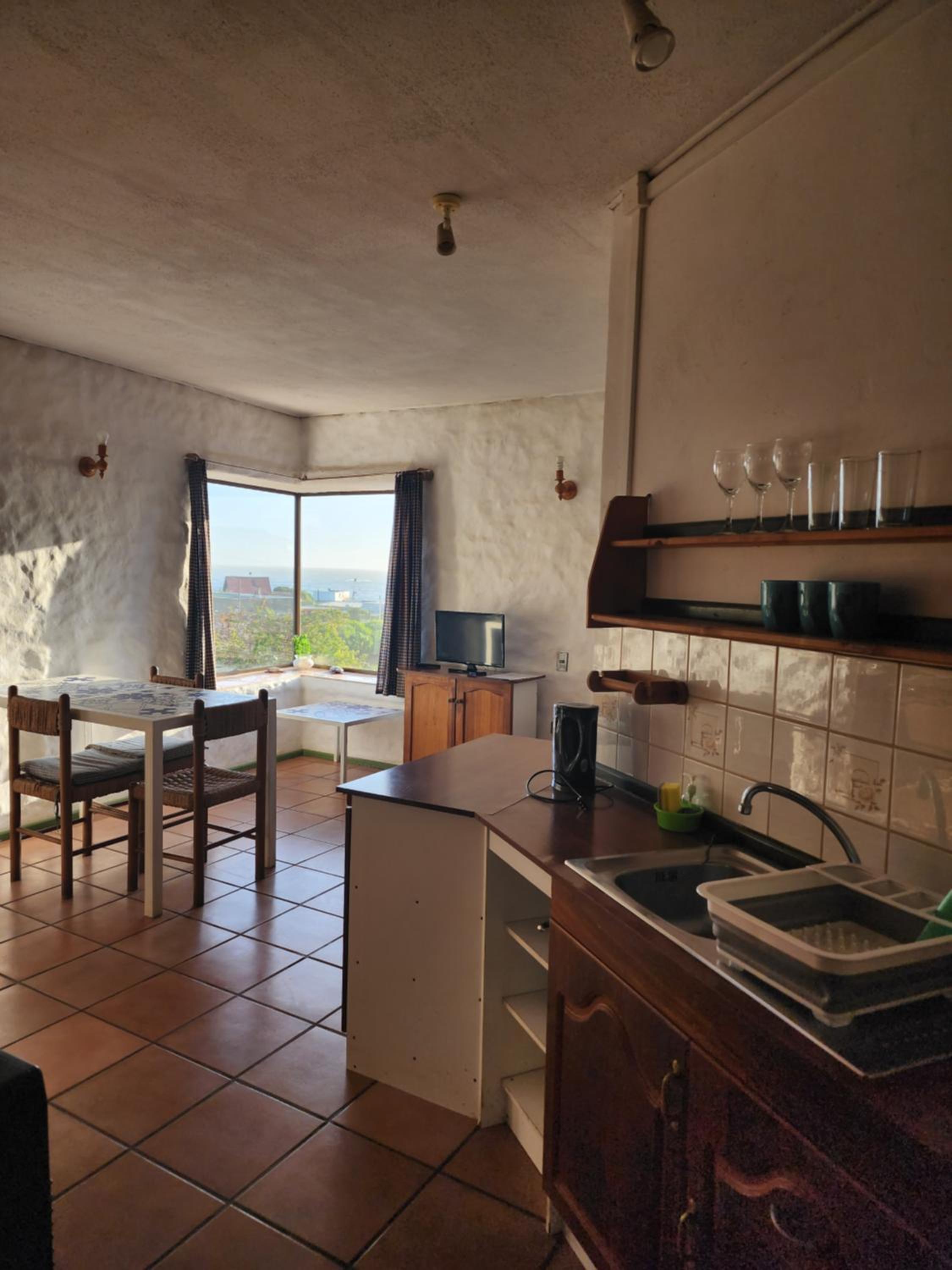 One-Bedroom House photo 1