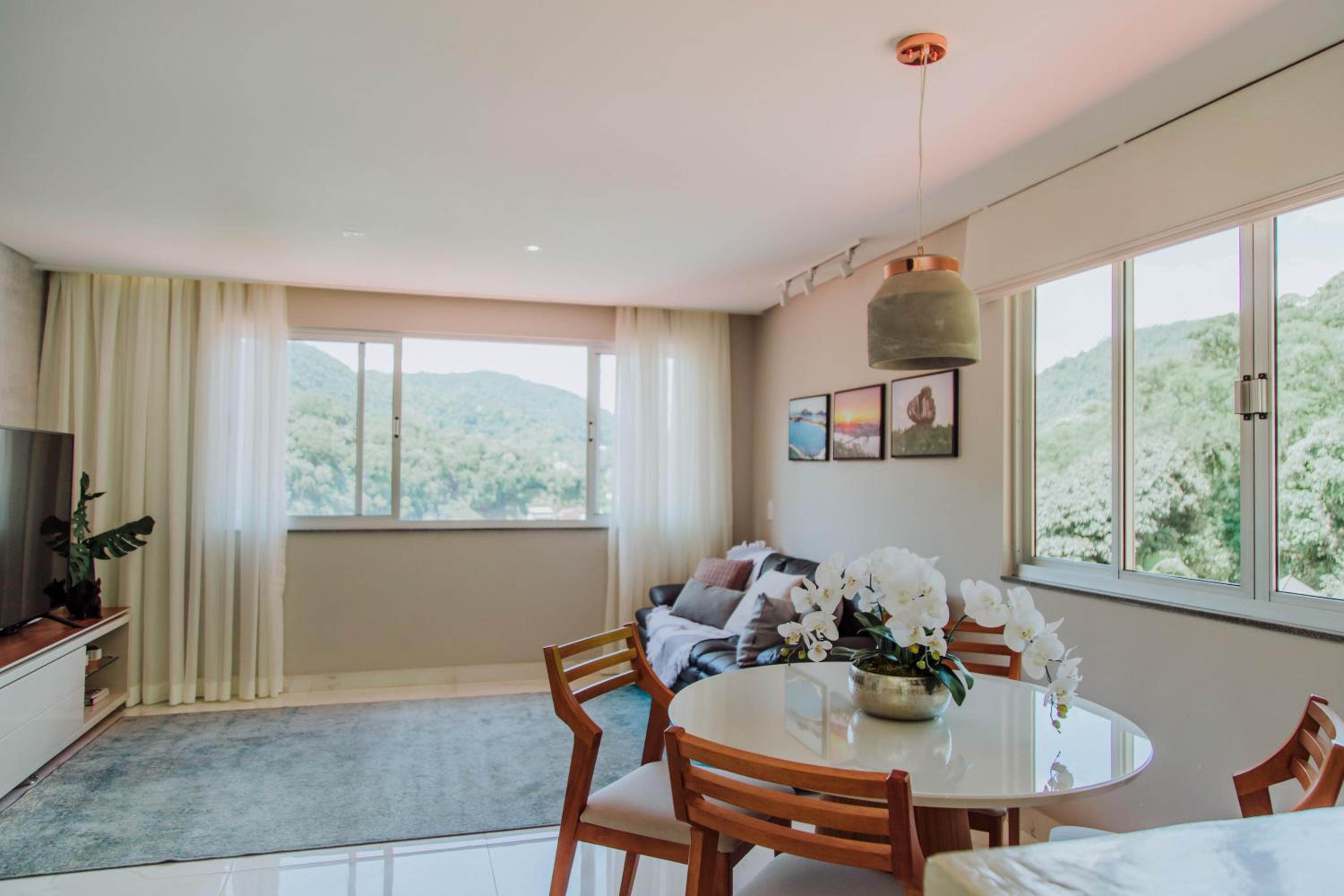 Apartment with Mountain View photo 1