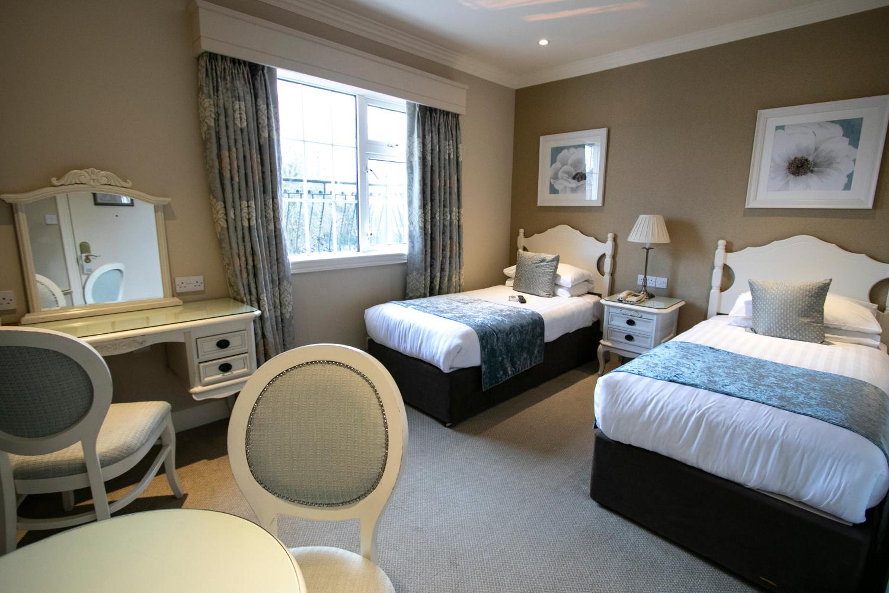 Double or Twin Room - Photo 2