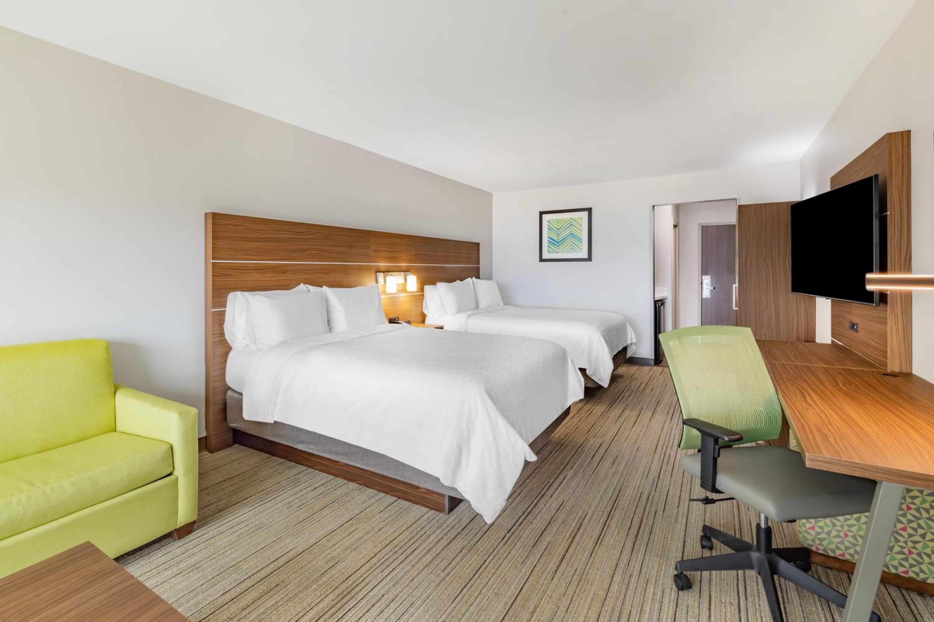 Suite with Two Queen Beds - Photo 1