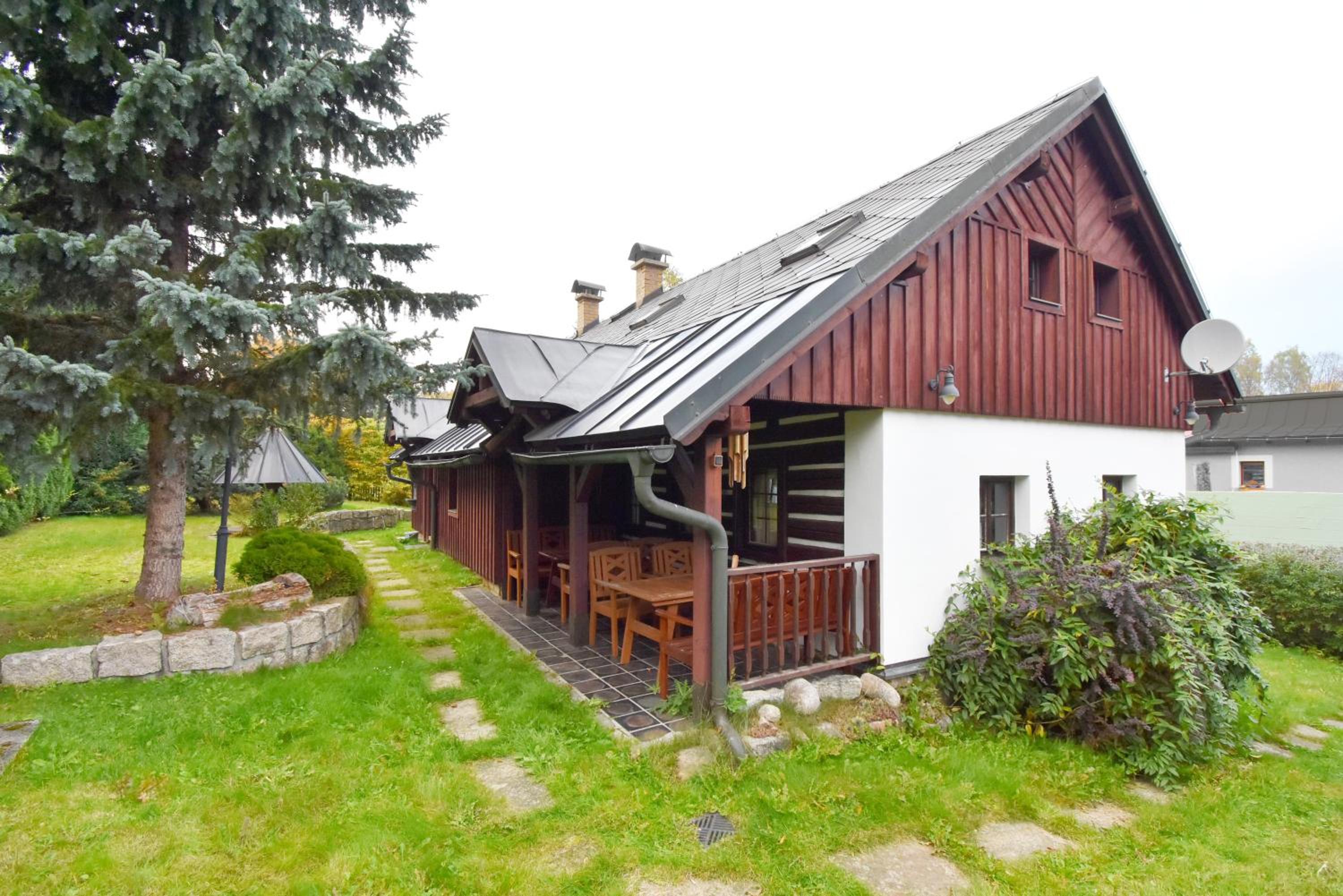 Three-Bedroom Chalet - Photo 2