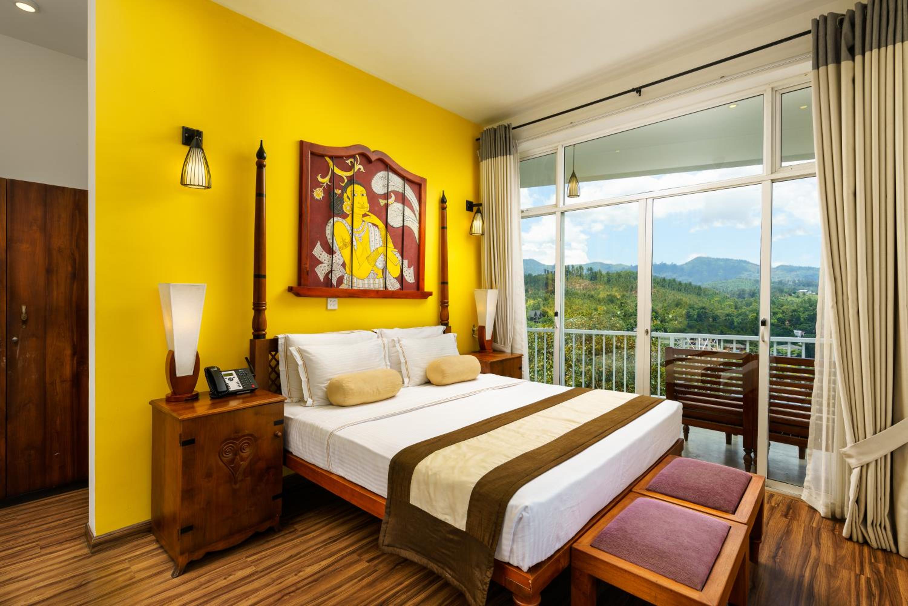 King Room with Mountain View