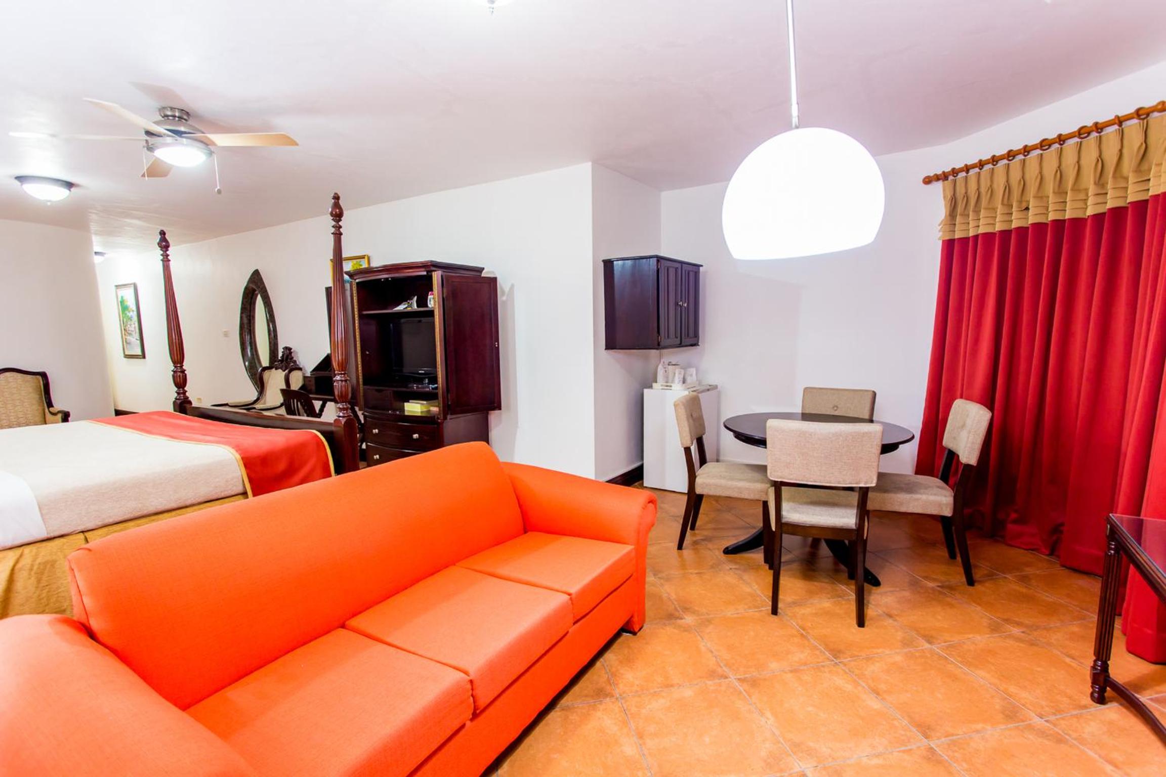 Luxury Suite photo 2