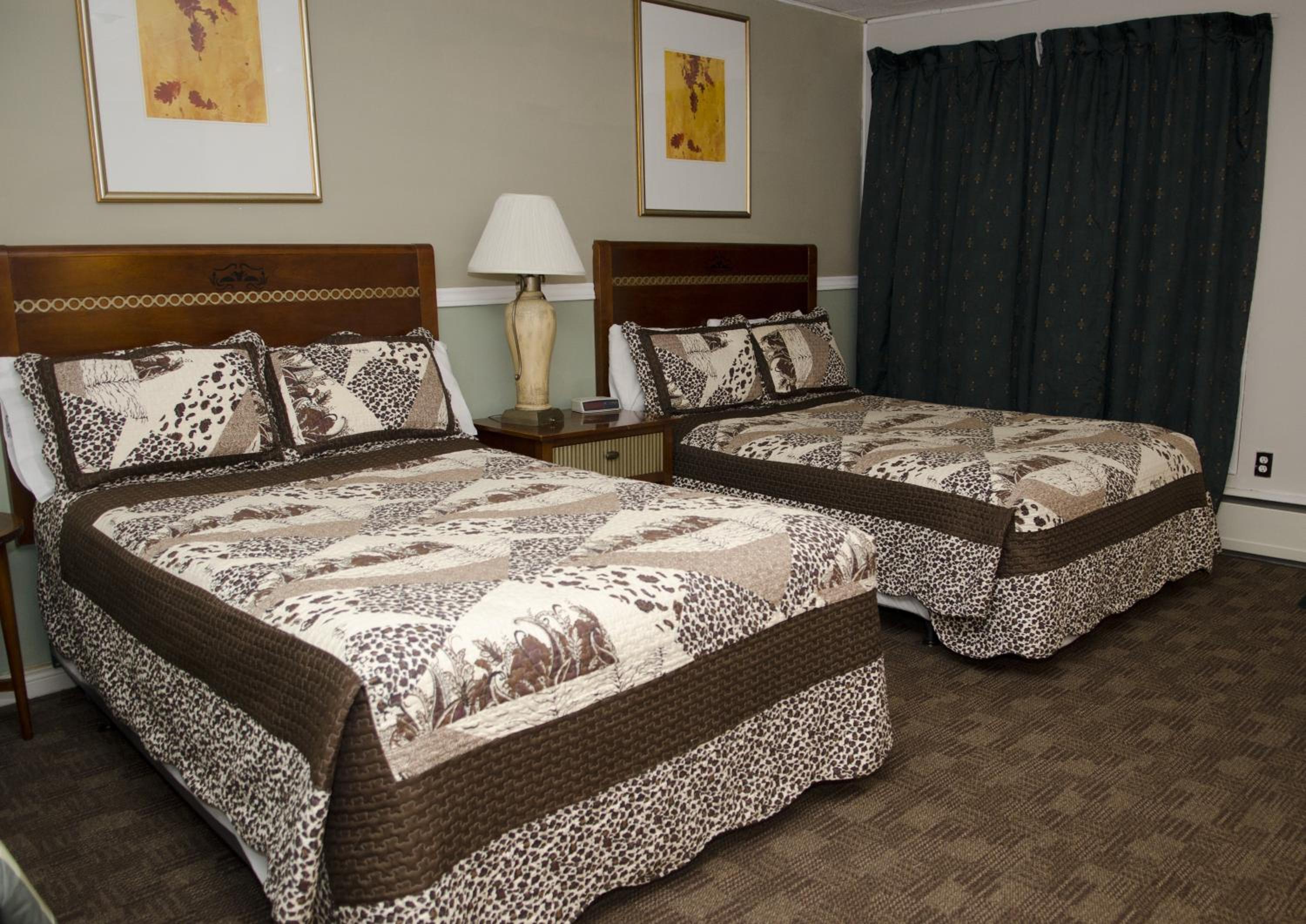 Double Room with Two Double Beds - Non-Smoking - Photo 6
