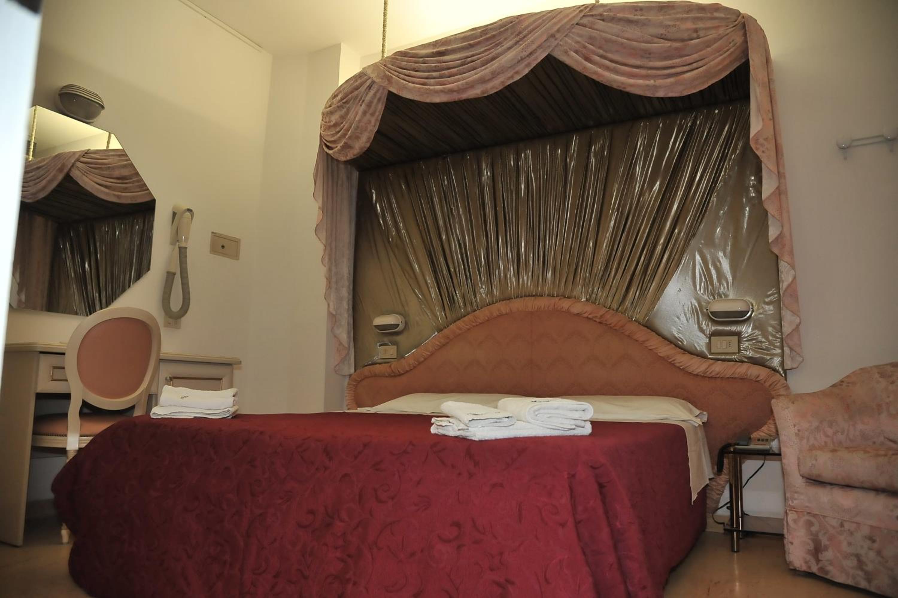 Double or Twin Room photo 1