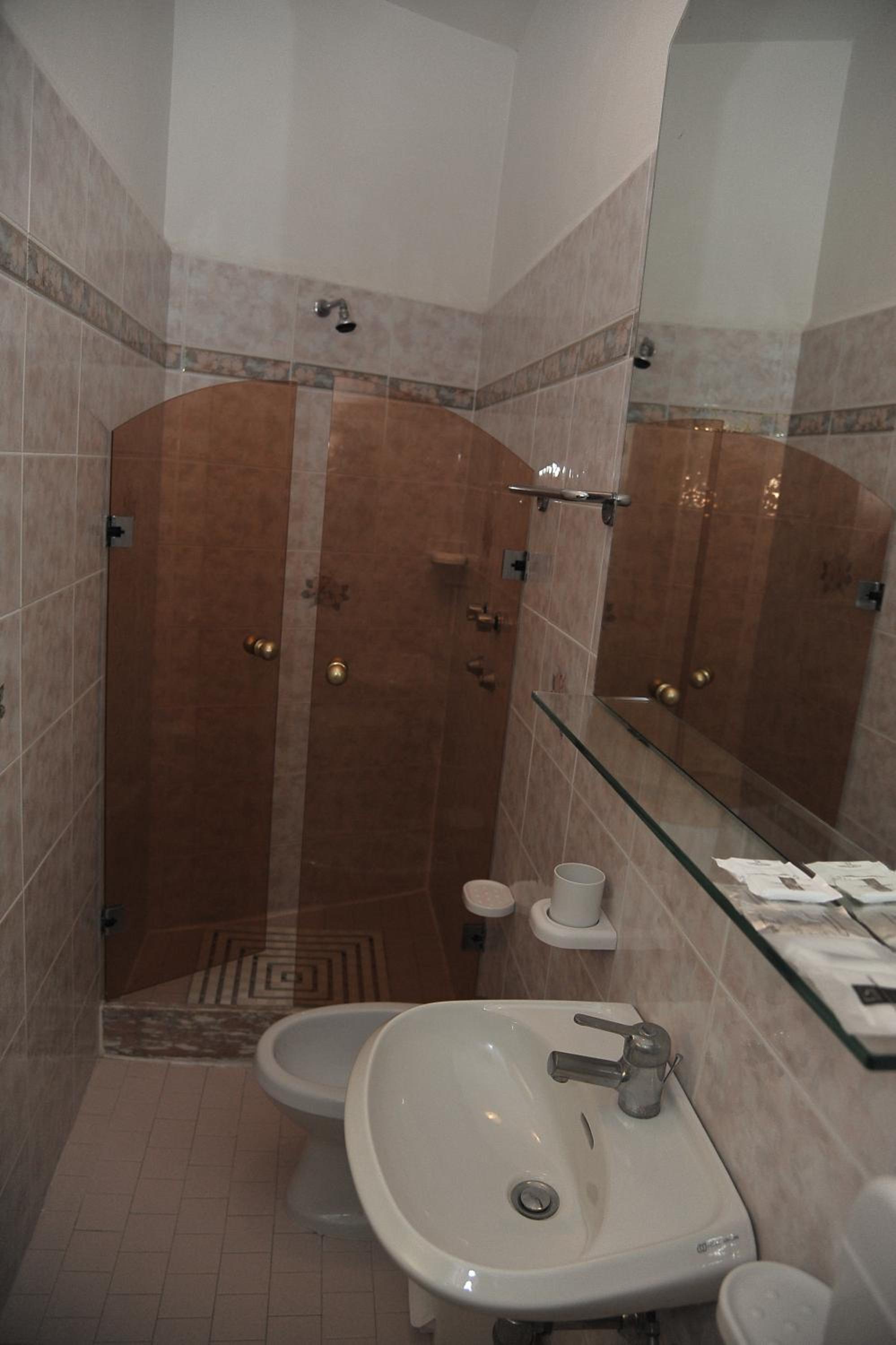 Double or Twin Room photo 2