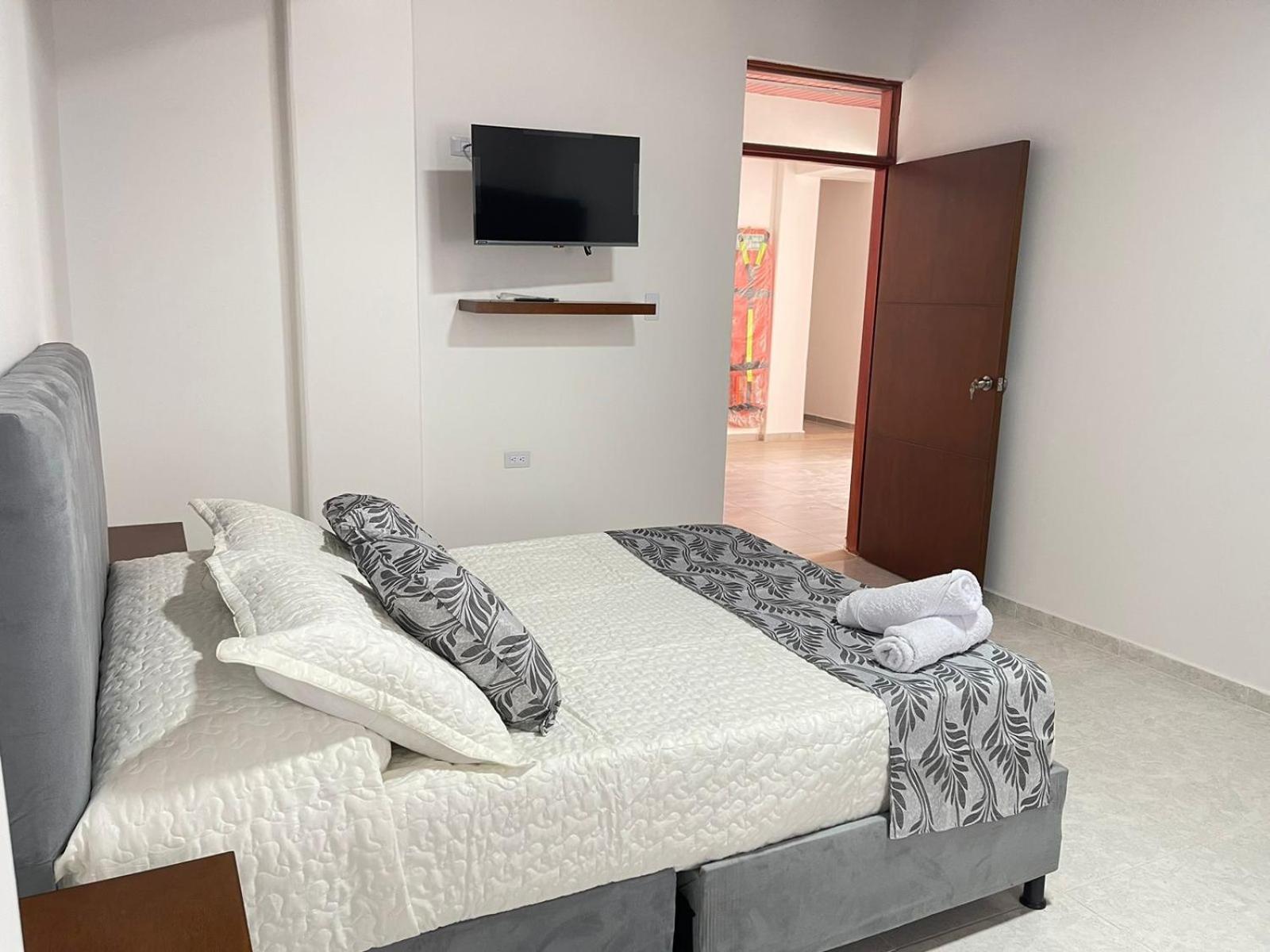 Double or Twin Room photo 3