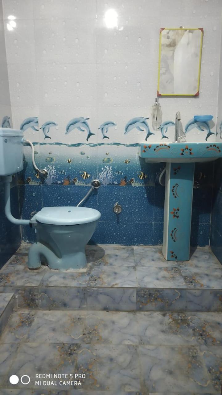 Budget Double Room - Photo 18