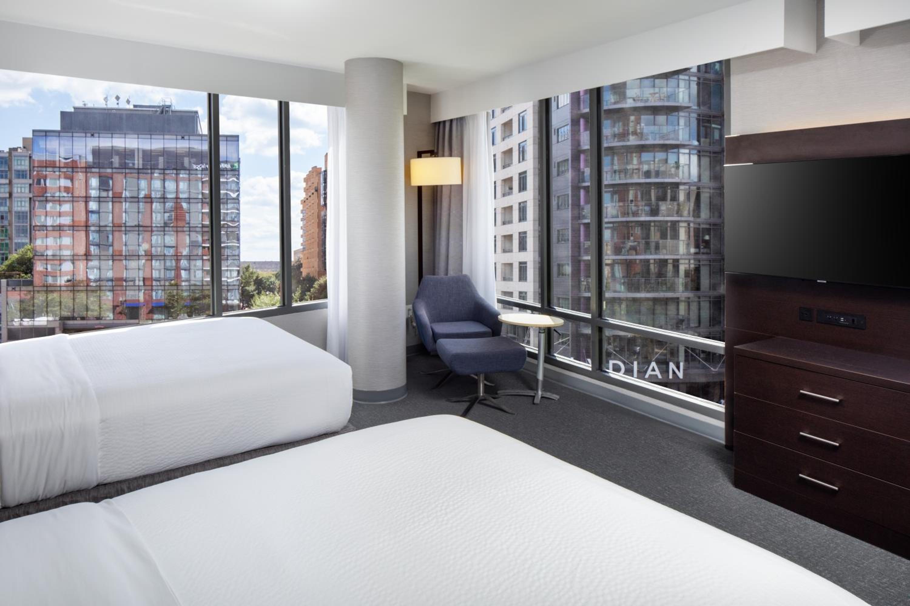 Queen Room with Two Queen Beds Hearing Accessible with Roll-In Shower - Non-Smoking photo 2