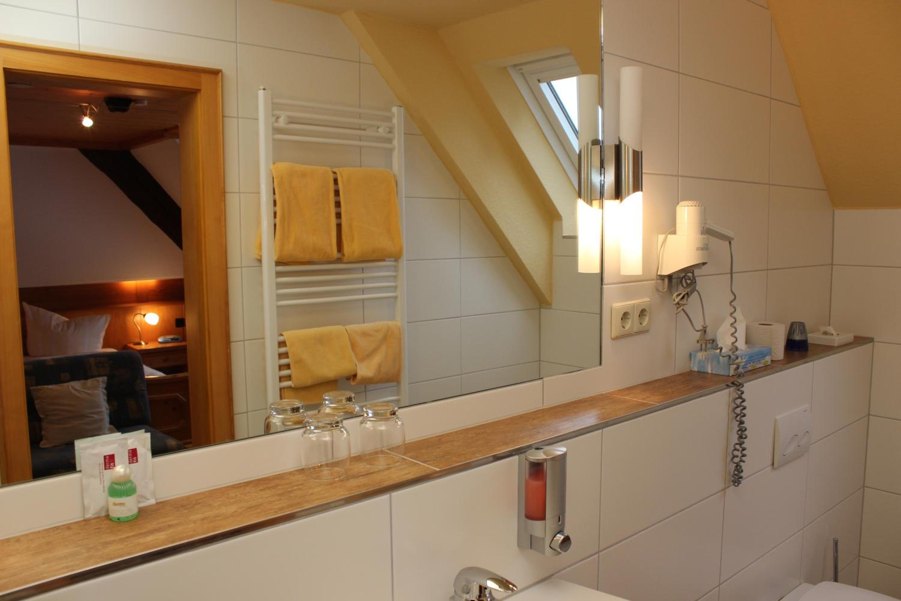 Double Room - Photo 3