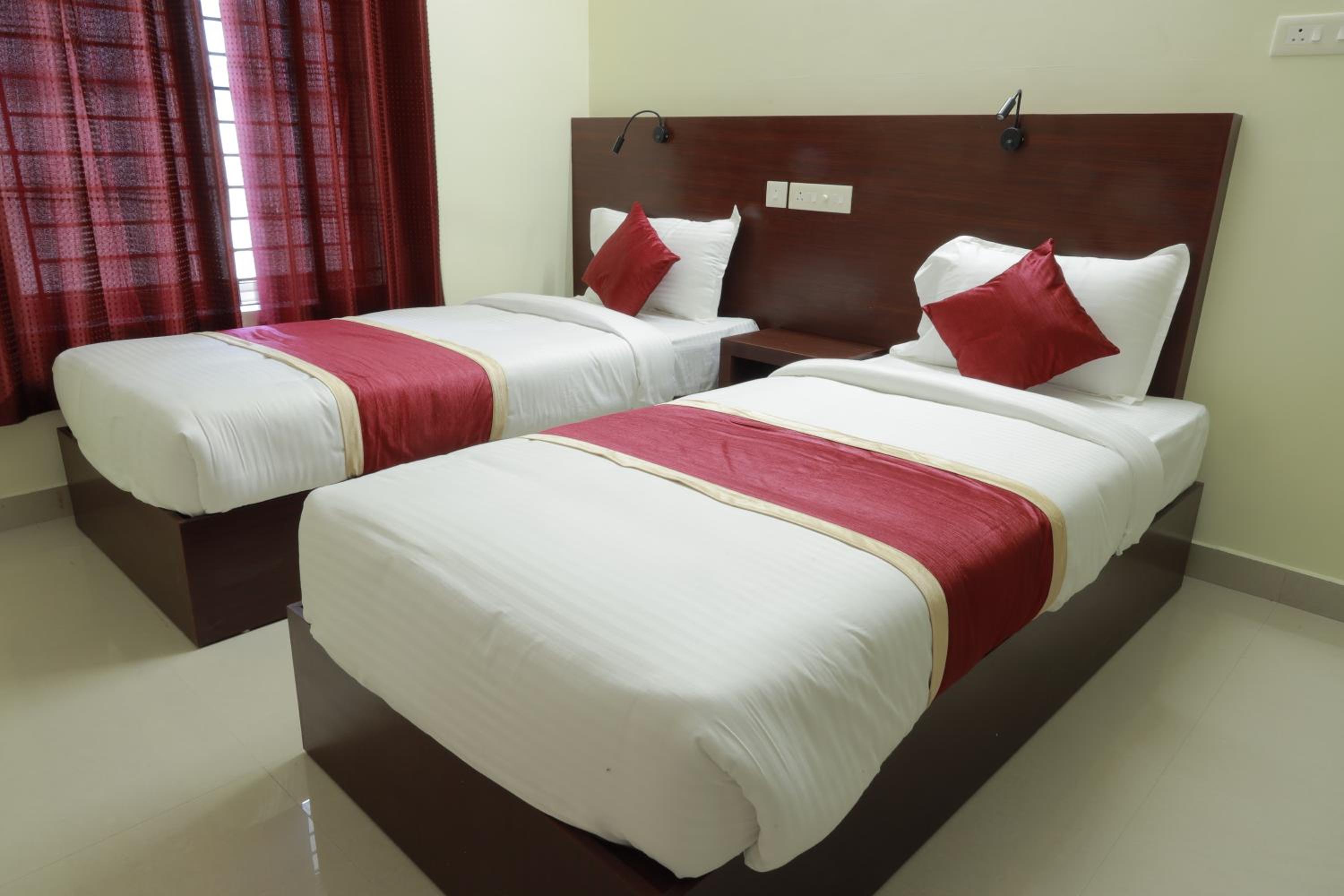 Superior Deluxe Double or Twin Room  - Photo 7