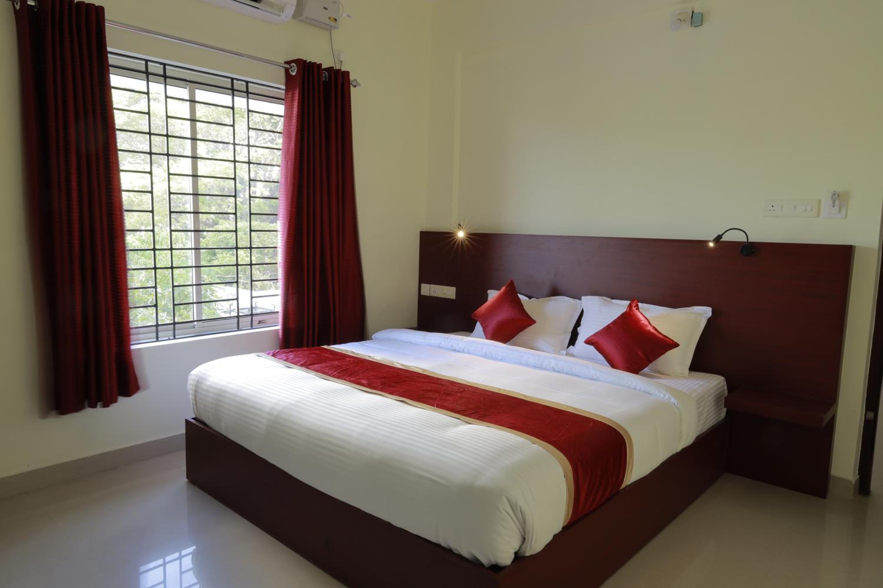 Deluxe Triple Room - Photo 1
