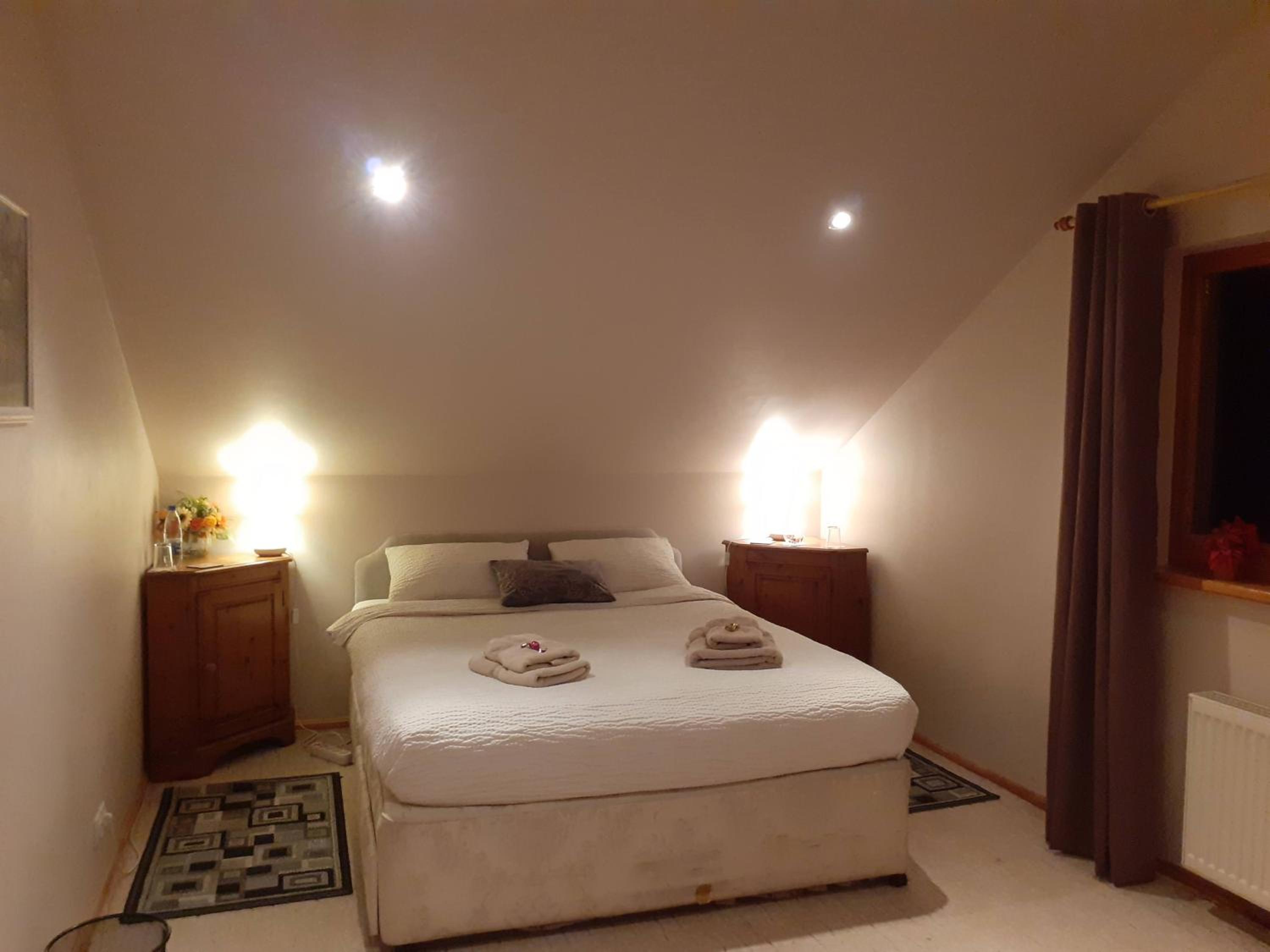 Three-Bedroom House - Photo 7