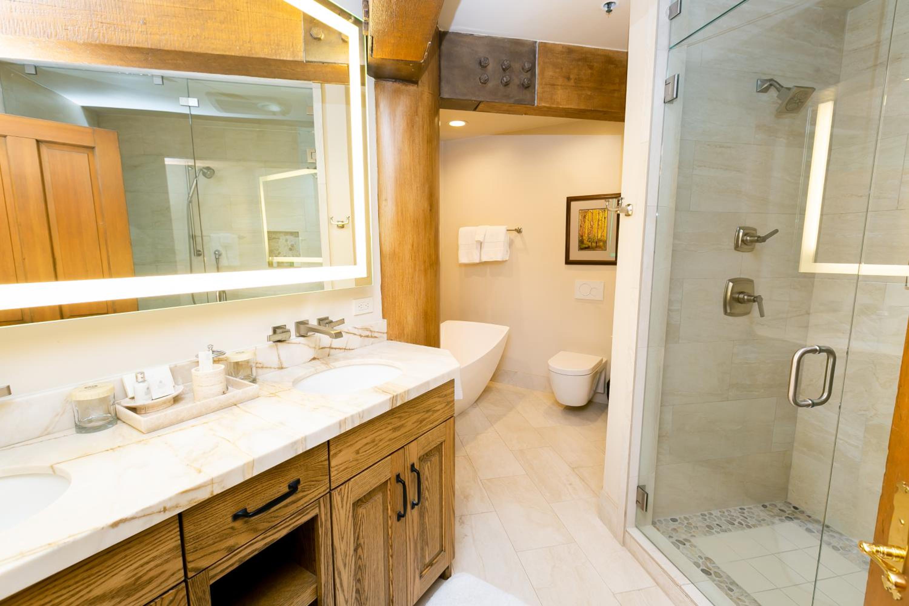 Two Bedroom Townhouse with Hot Tub - Photo 3