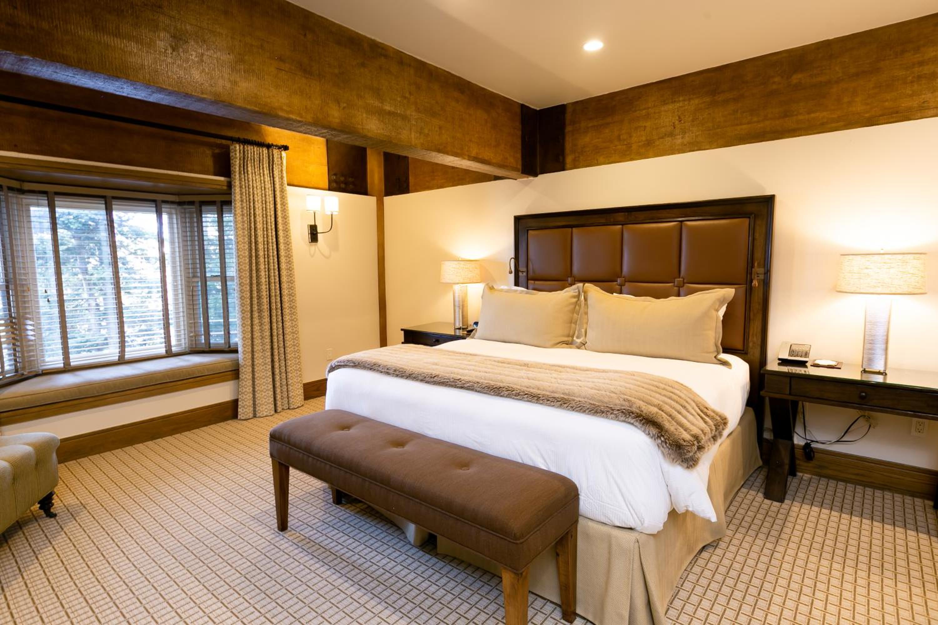 Two Bedroom Townhouse with Hot Tub - Photo 6