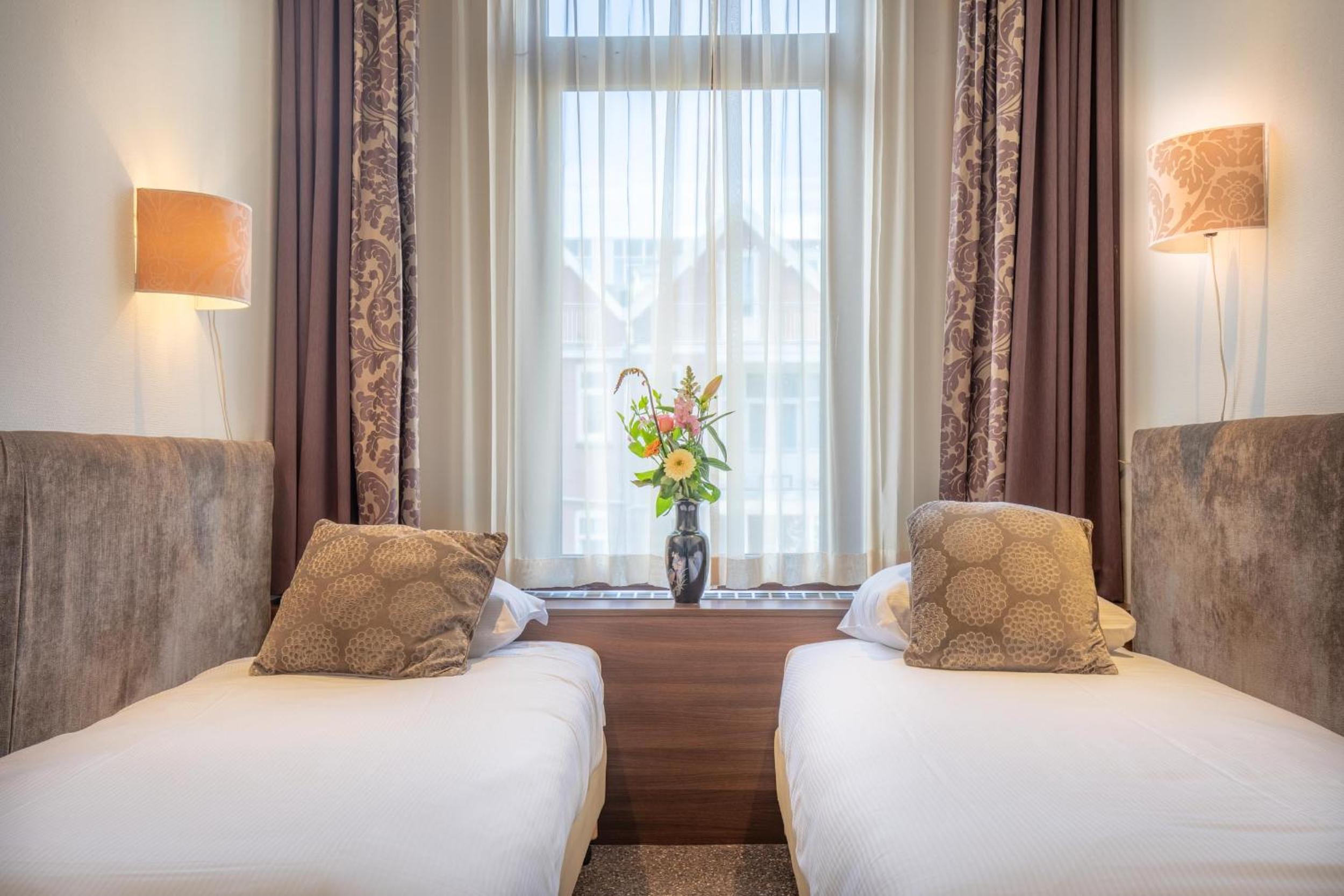 Economy Twin Room - Photo 1