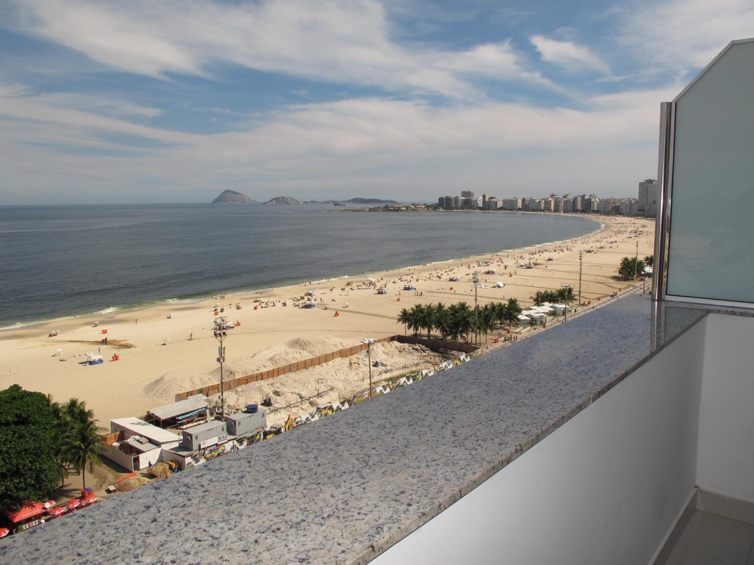 Super Deluxe Triple Room with Sea View photo 2
