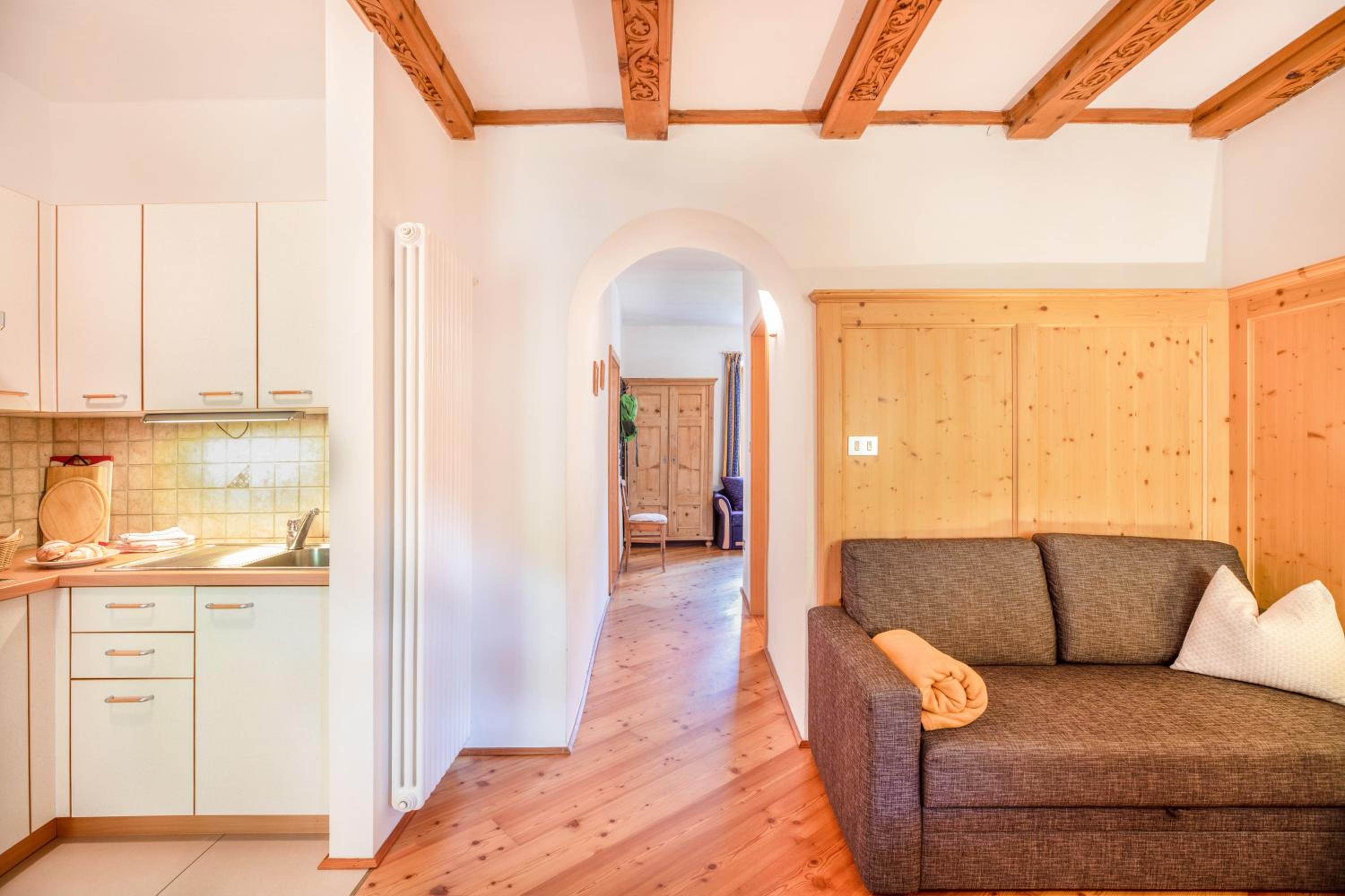 Two-Bedroom Deluxe Apartment with Garden View photo 2