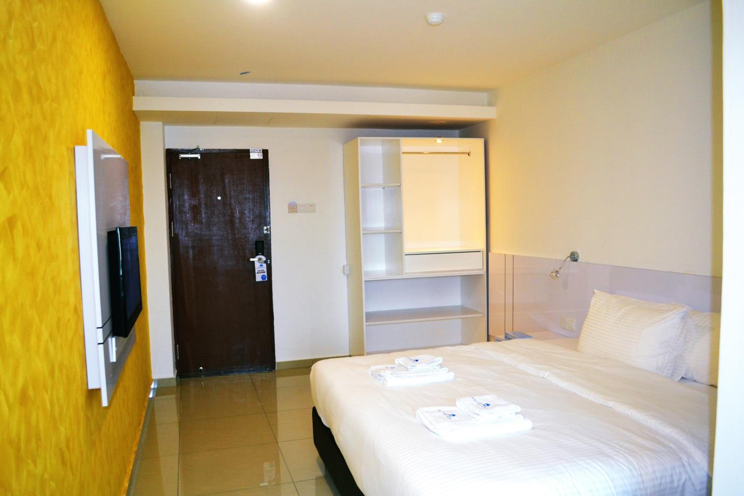Deluxe King Room photo 3