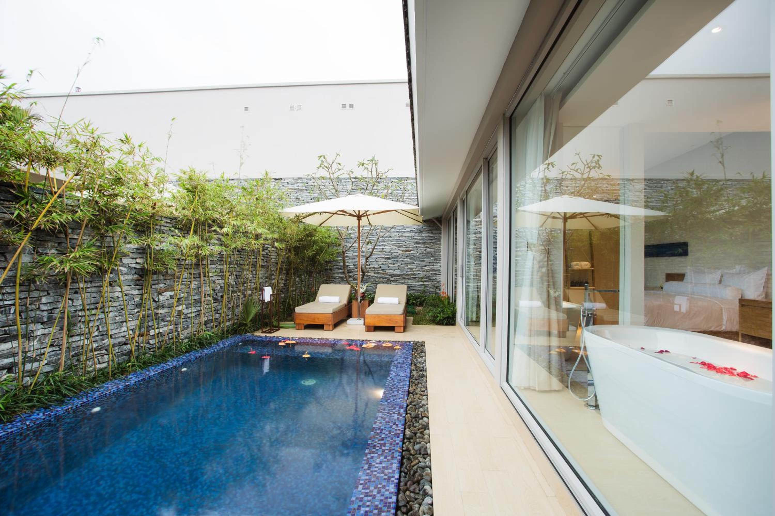 Two-Bedroom Villa with Private Pool and Bathtub