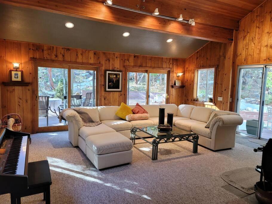 Three-Bedroom Chalet photo 1