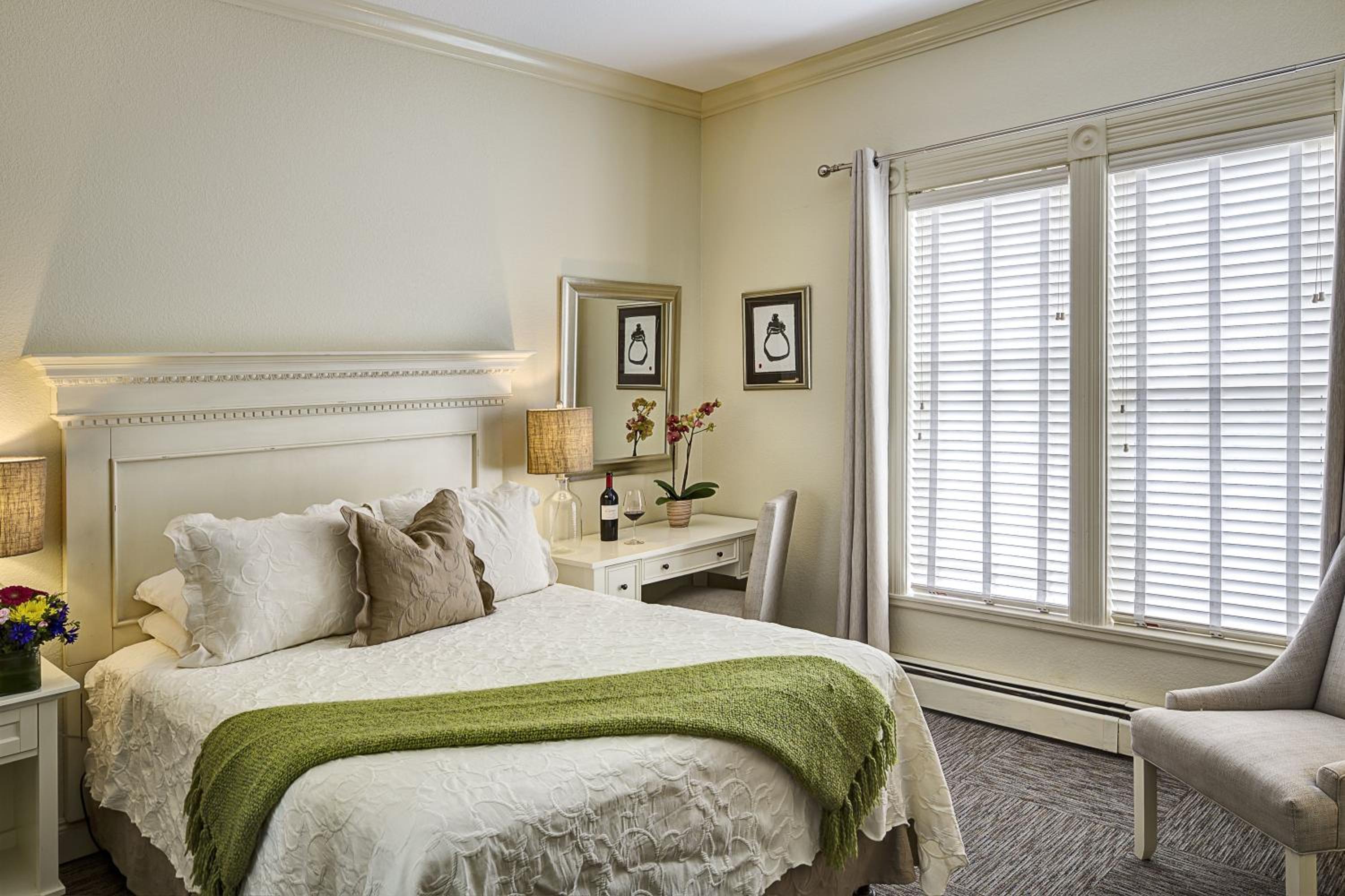 Standard Queen Room - Photo 2