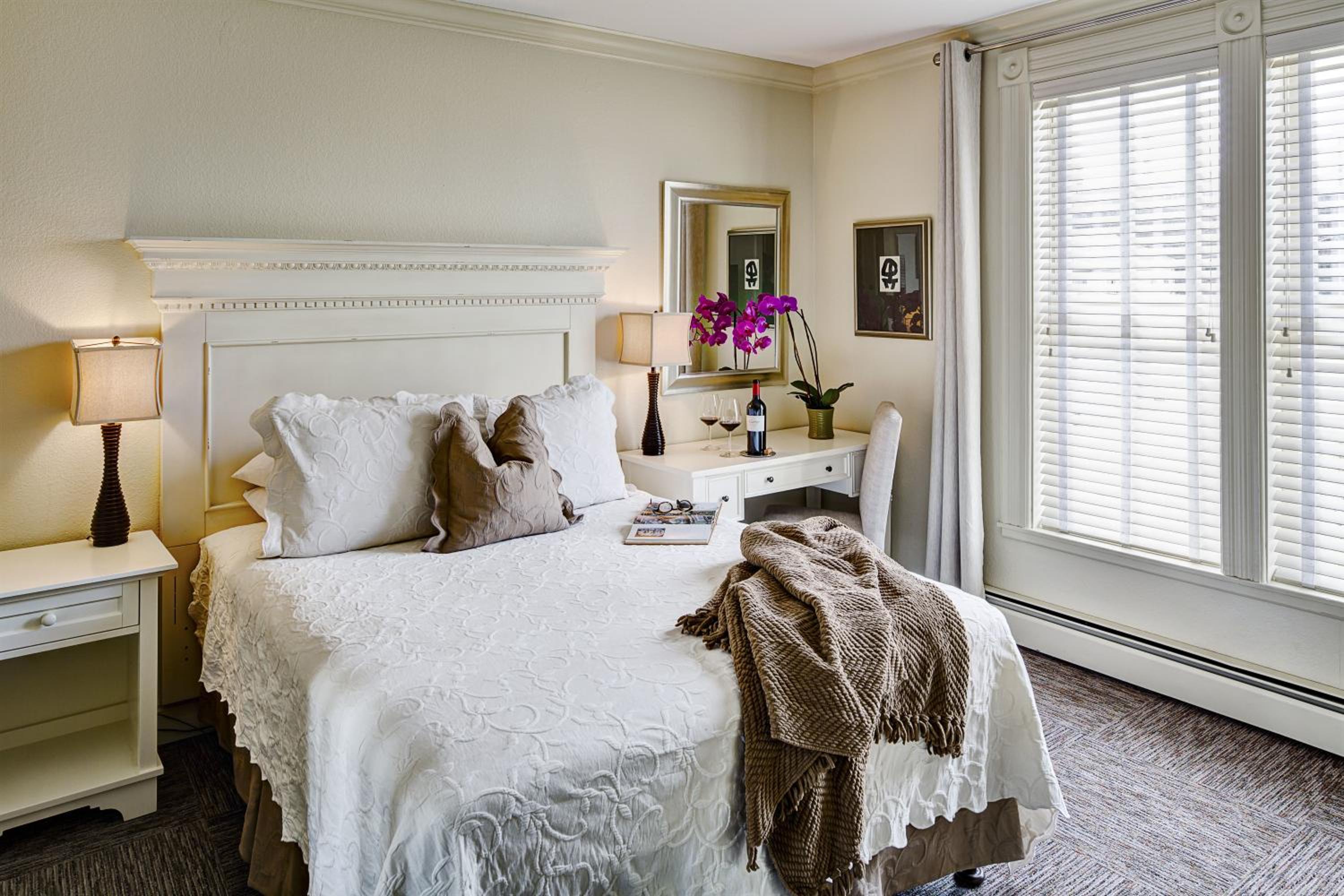 Standard Queen Room - Photo 1