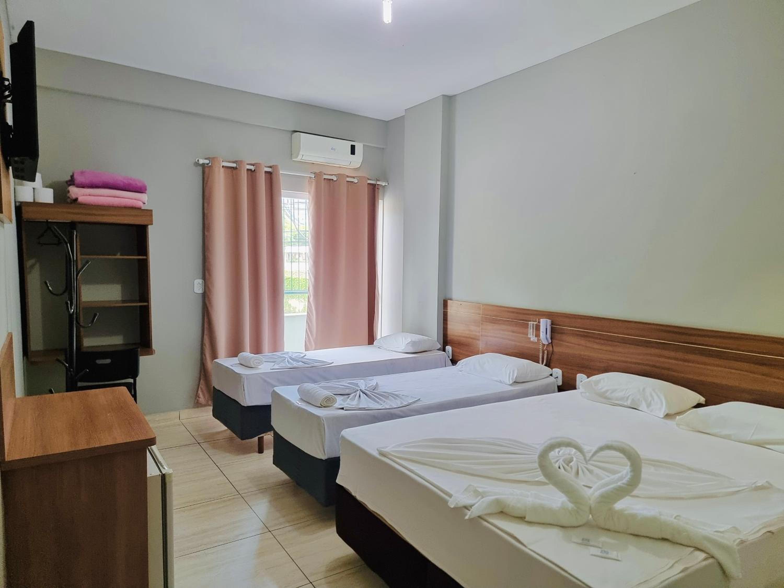 Standard Quadruple Room - Photo 1
