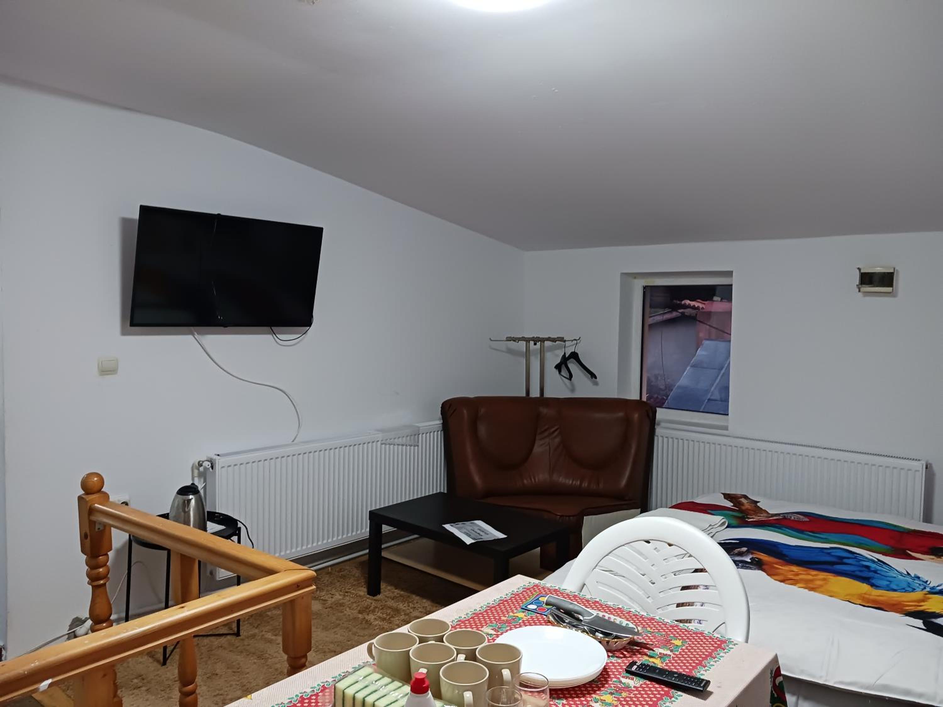 Two-Bedroom House - Photo 4