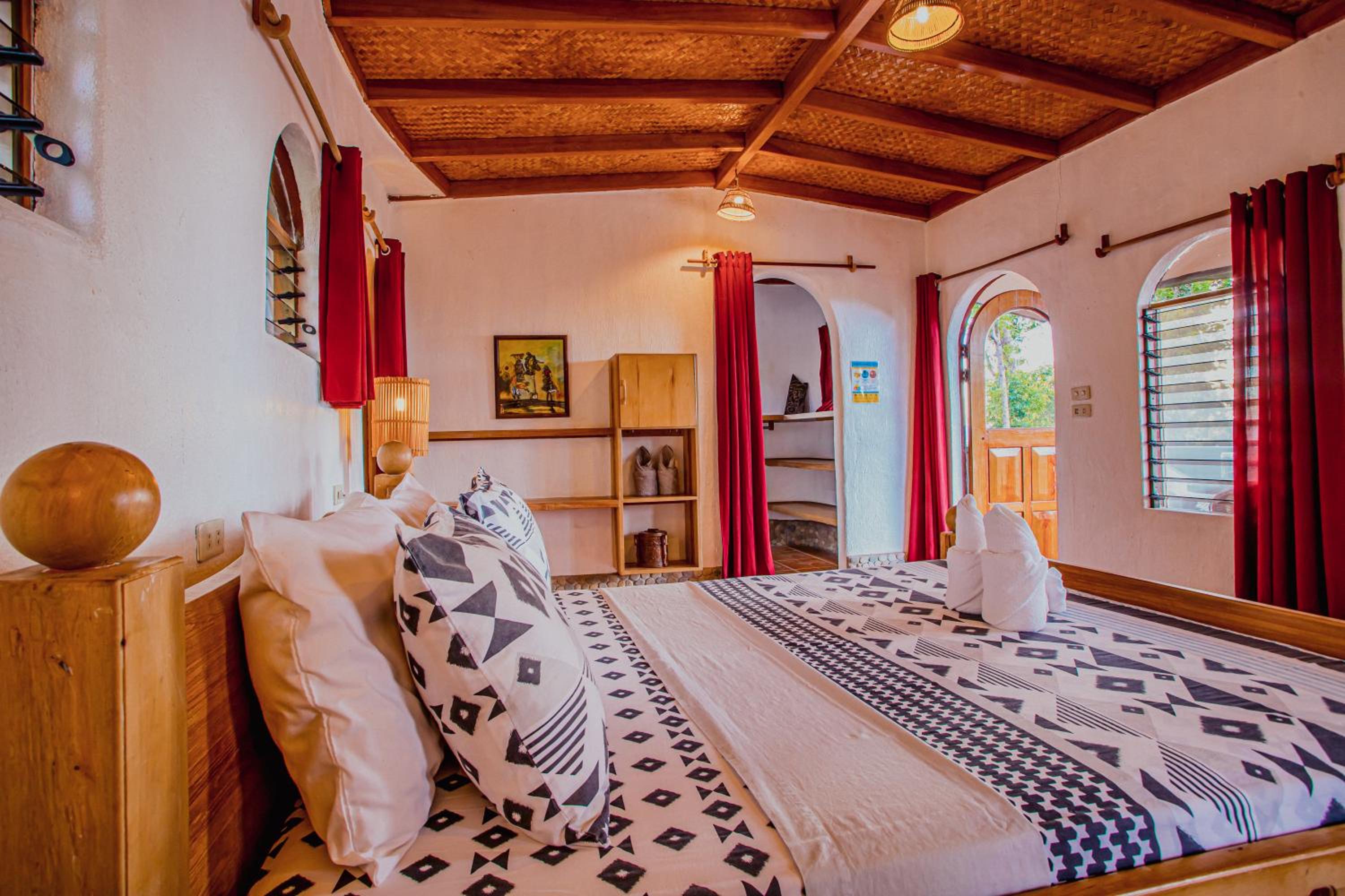 Superior Suite with Sea View - Photo 3