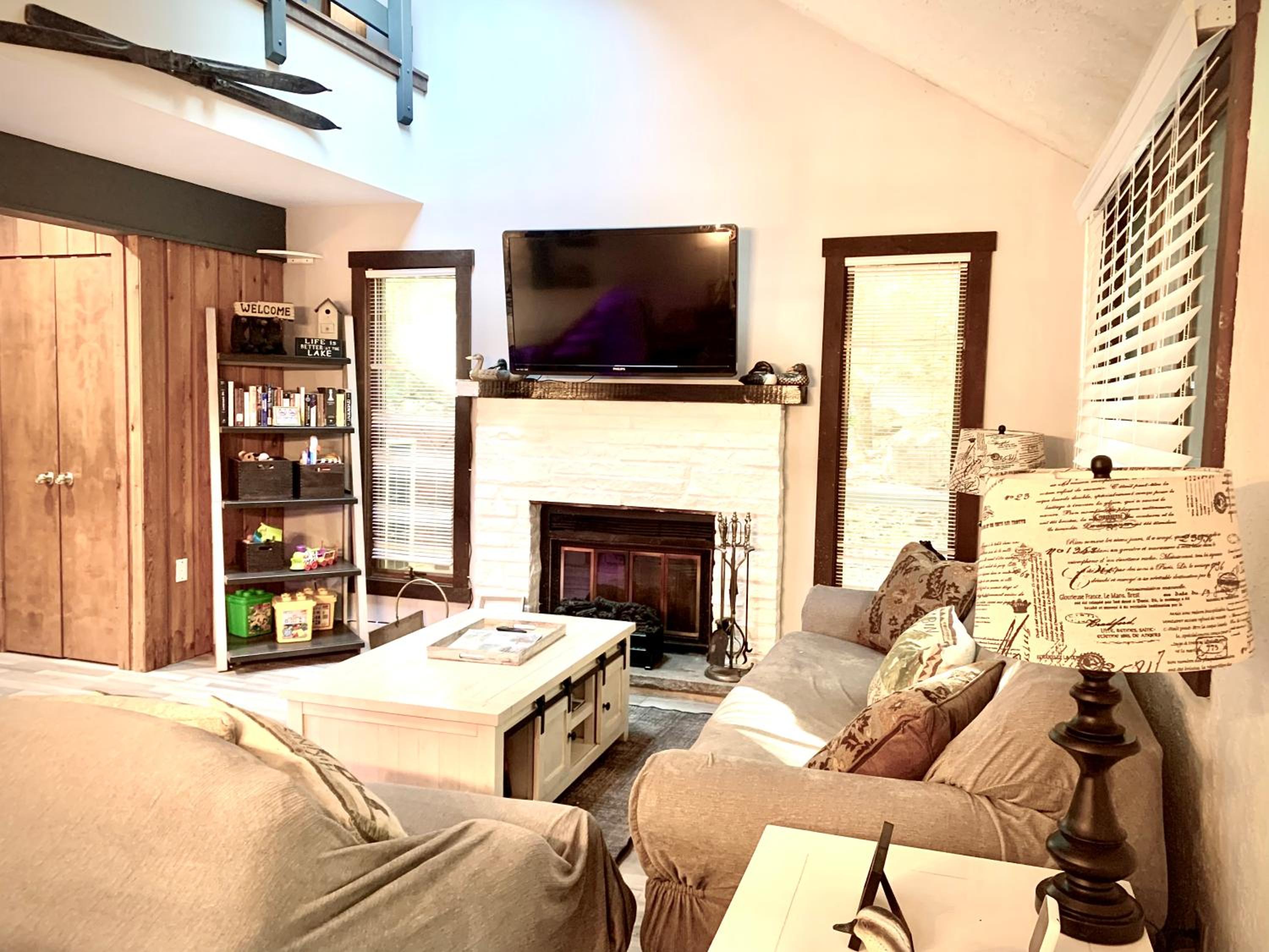 Three-Bedroom Apartment photo 1