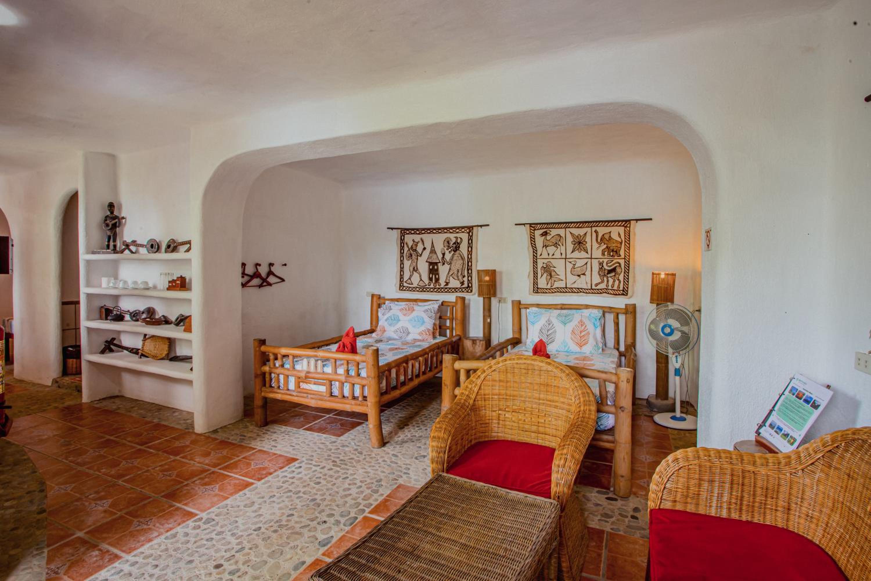Suite with Balcony - Photo 4