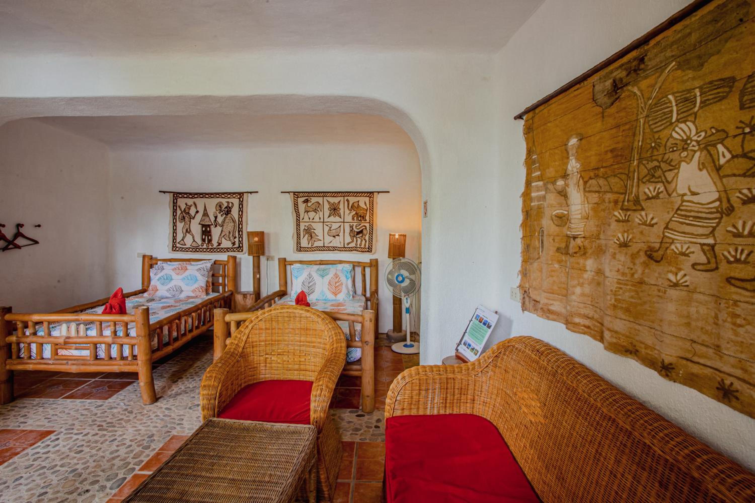 Suite with Balcony - Photo 5
