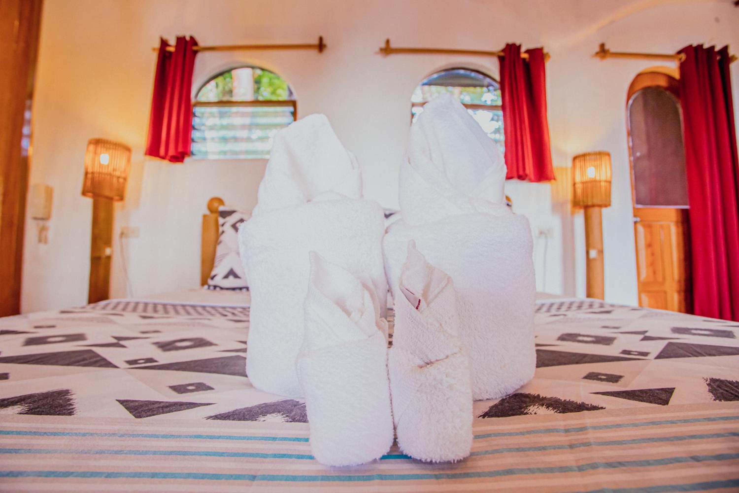 Deluxe Suite with Sea View - Photo 1
