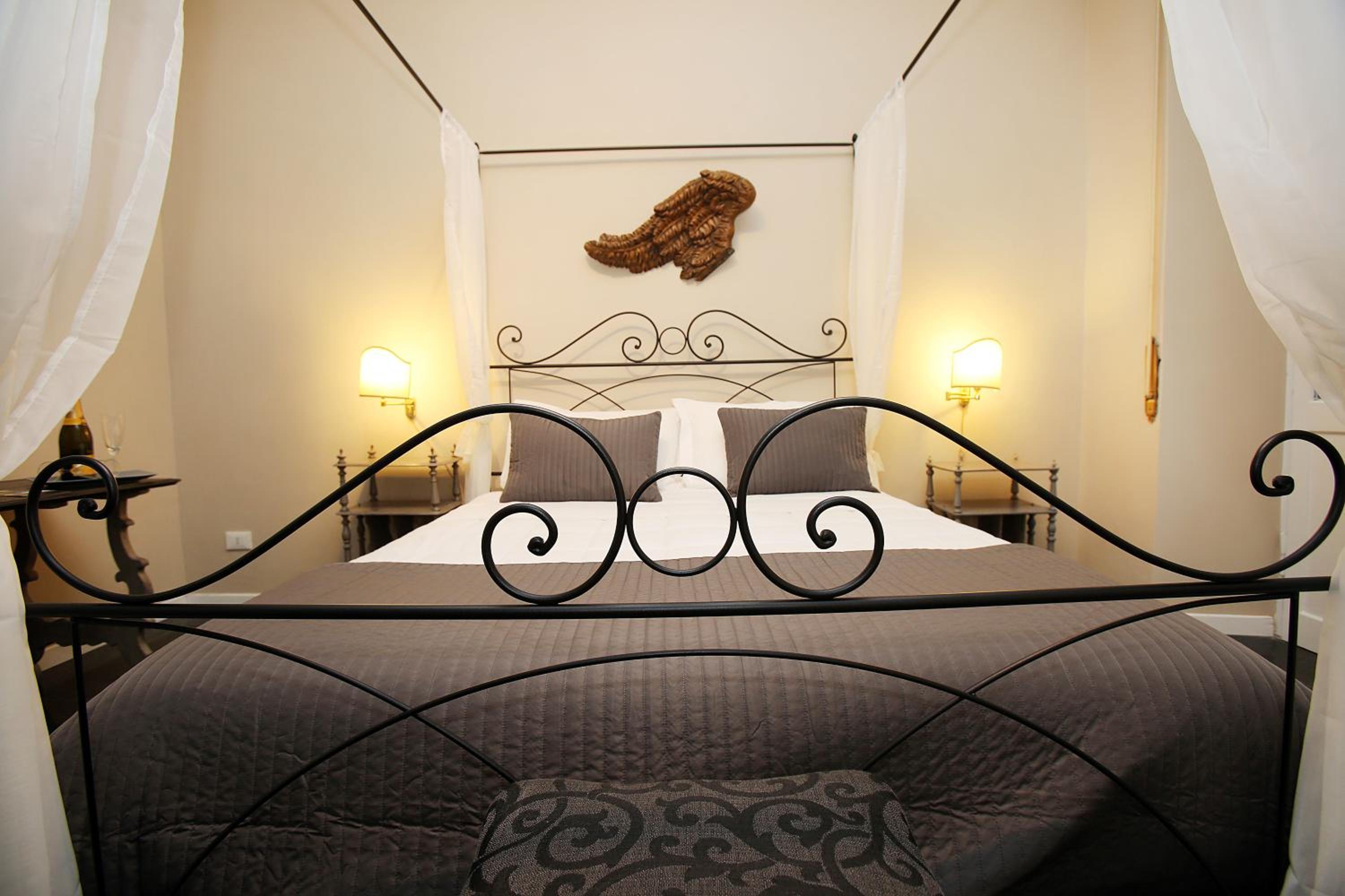 Double Room with Balcony photo 3